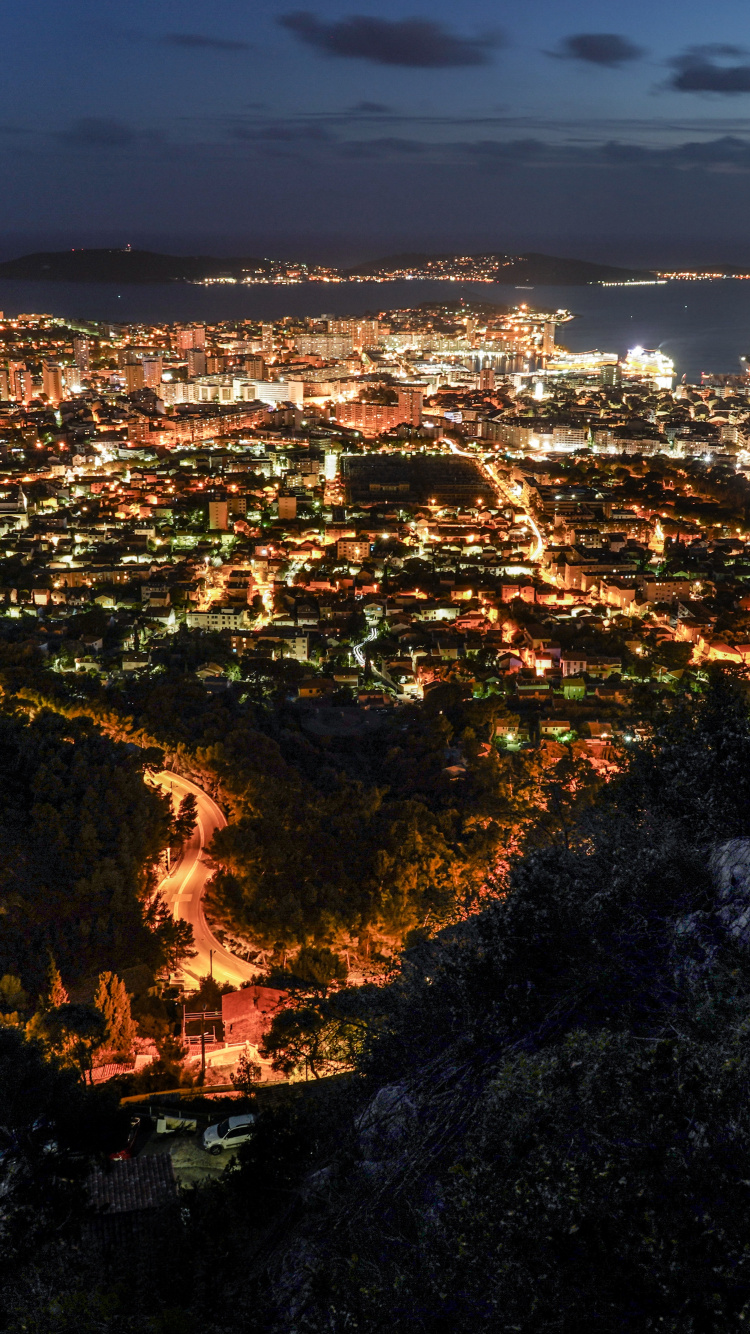 Обои город, ночь, городской район, облако, горизонт в разрешении 750x1334