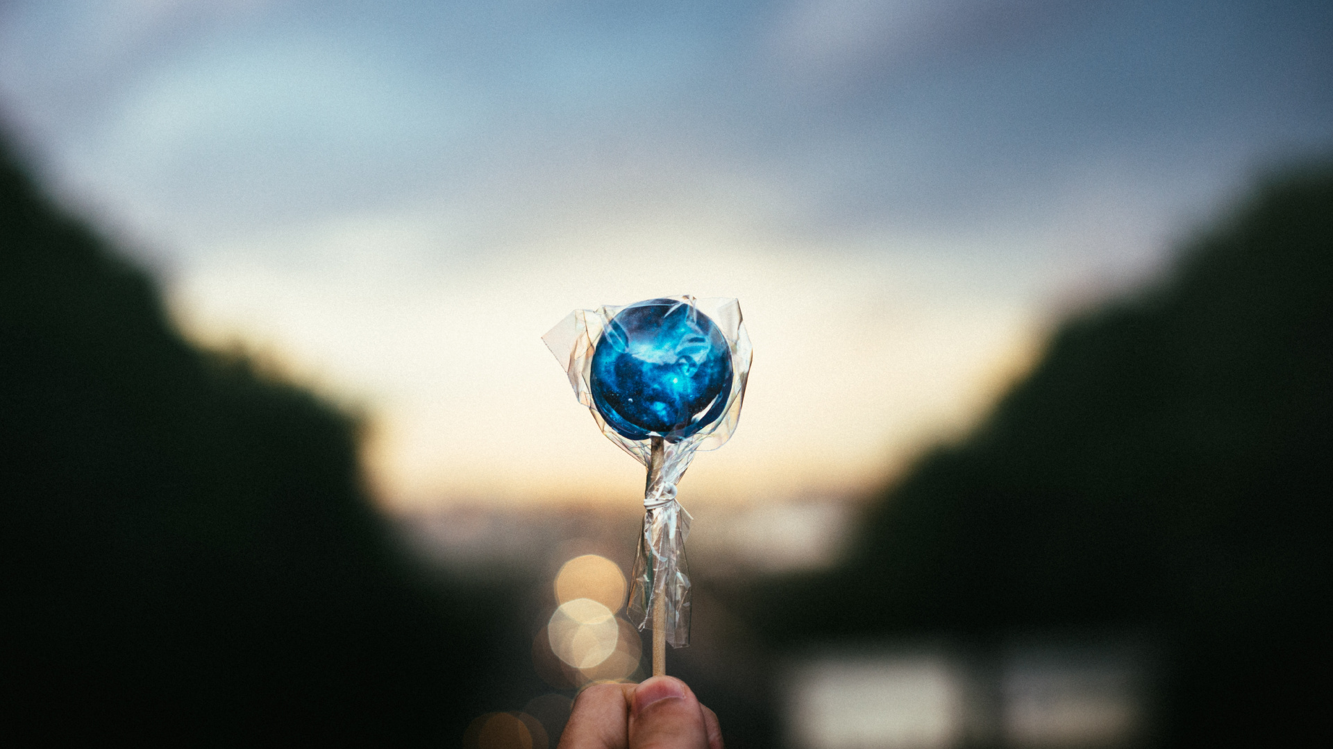 Обои синий, вода, бирюза, модный аксессуар, палец в разрешении 1920x1080