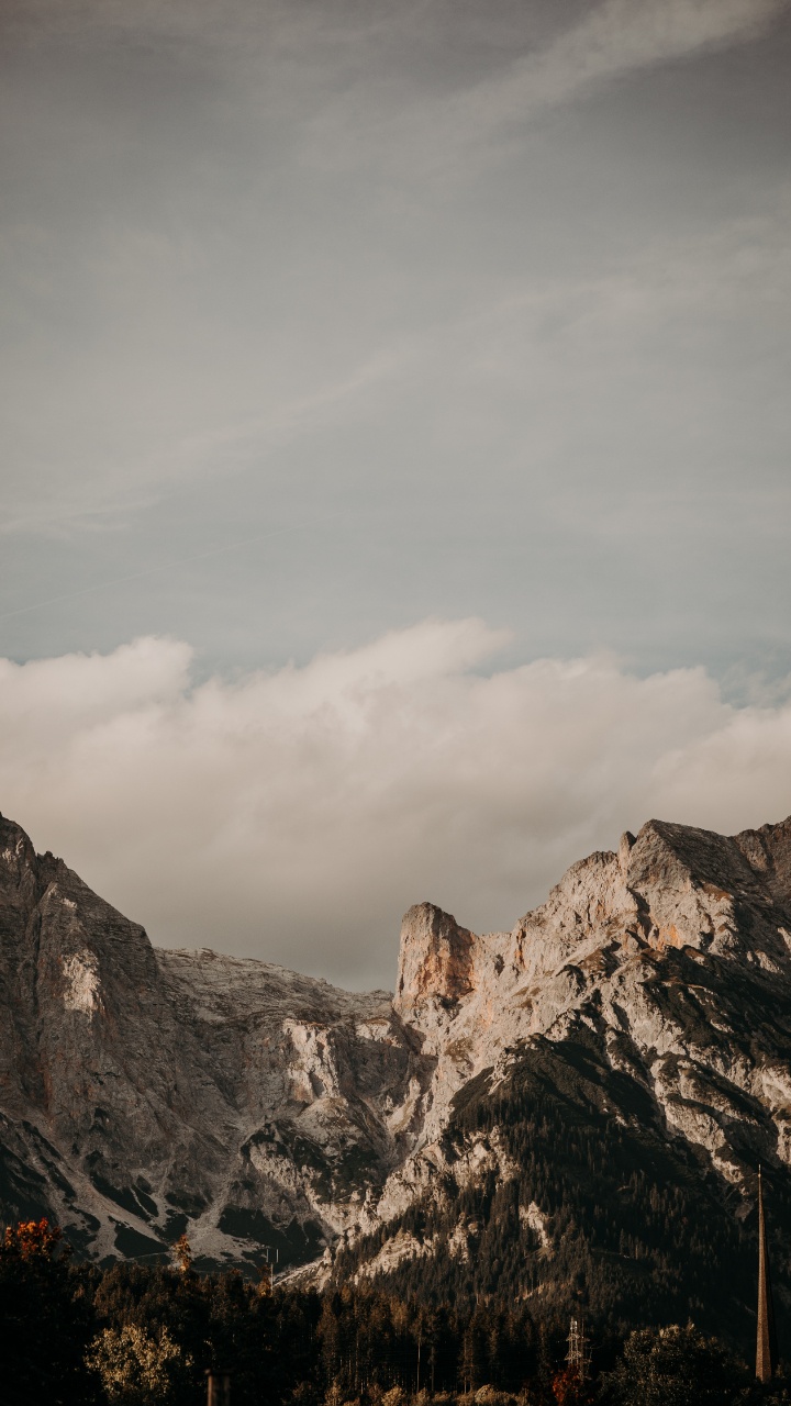 Обои церкви Санта-Мария-Альм, Мария-Альм, гора, горный хребет, горный рельеф в разрешении 720x1280