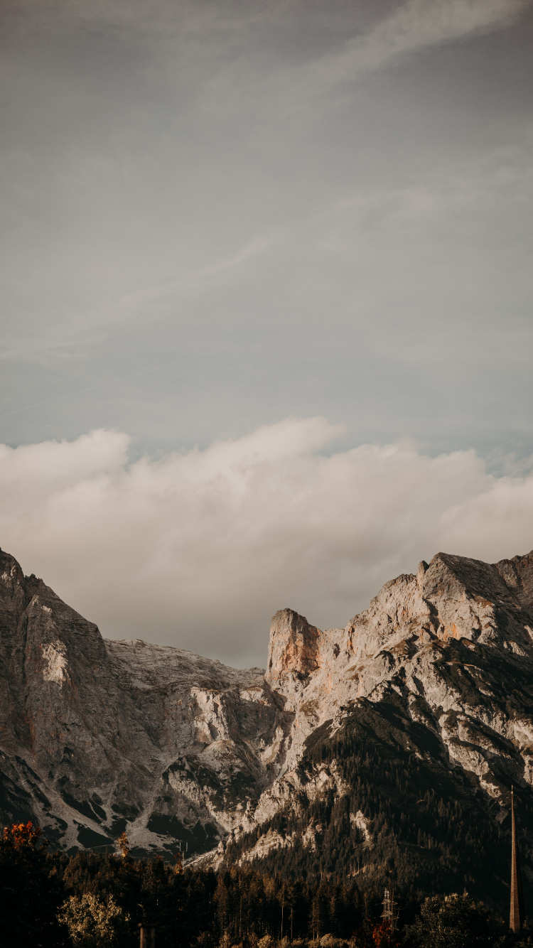 Обои церкви Санта-Мария-Альм, Мария-Альм, гора, горный хребет, горный рельеф в разрешении 750x1334