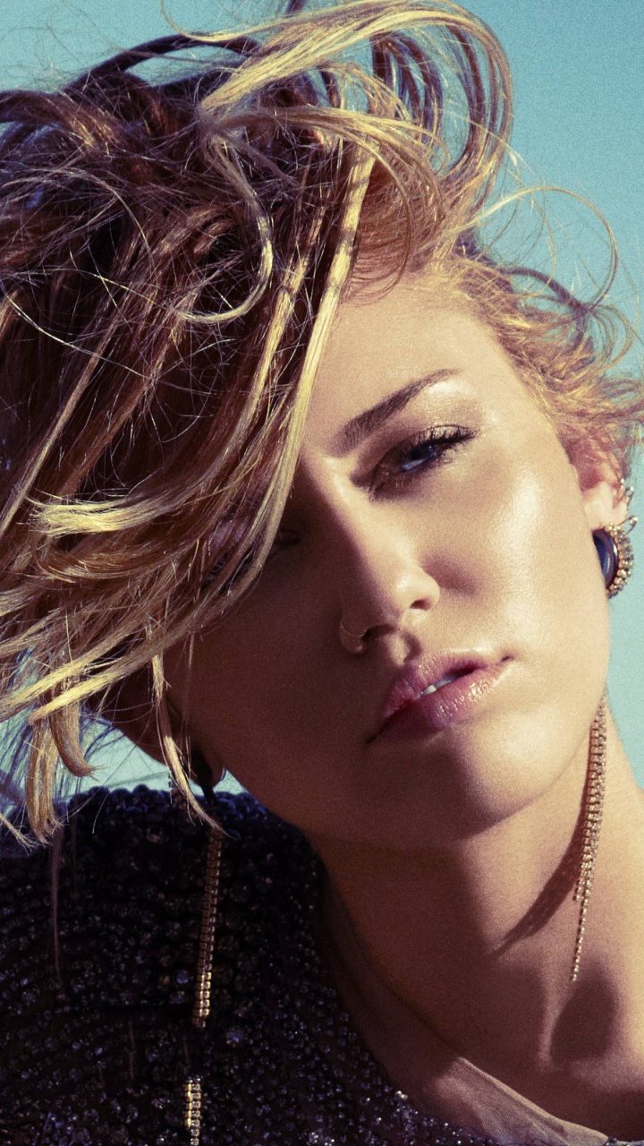 Обои знаменитость, волосы, лицо, прическа, красота в разрешении 720x1280