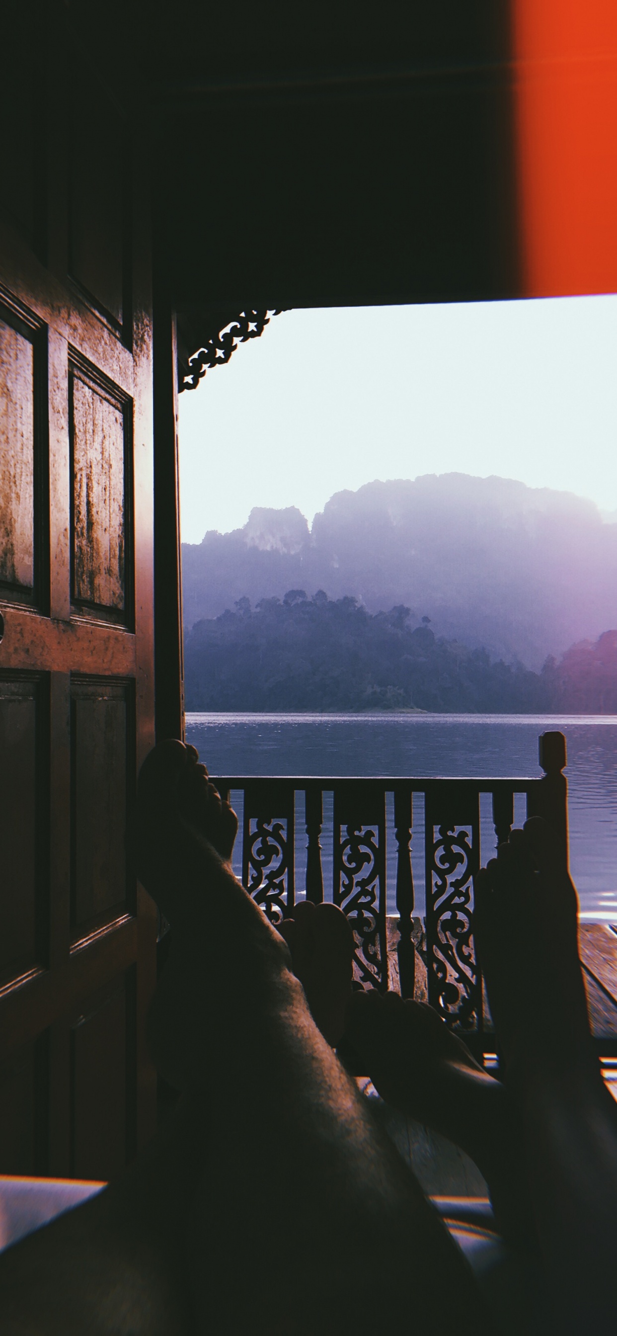 Обои отражение, математика, геометрия, полутона и оттенки, горный хребет в разрешении 1242x2688