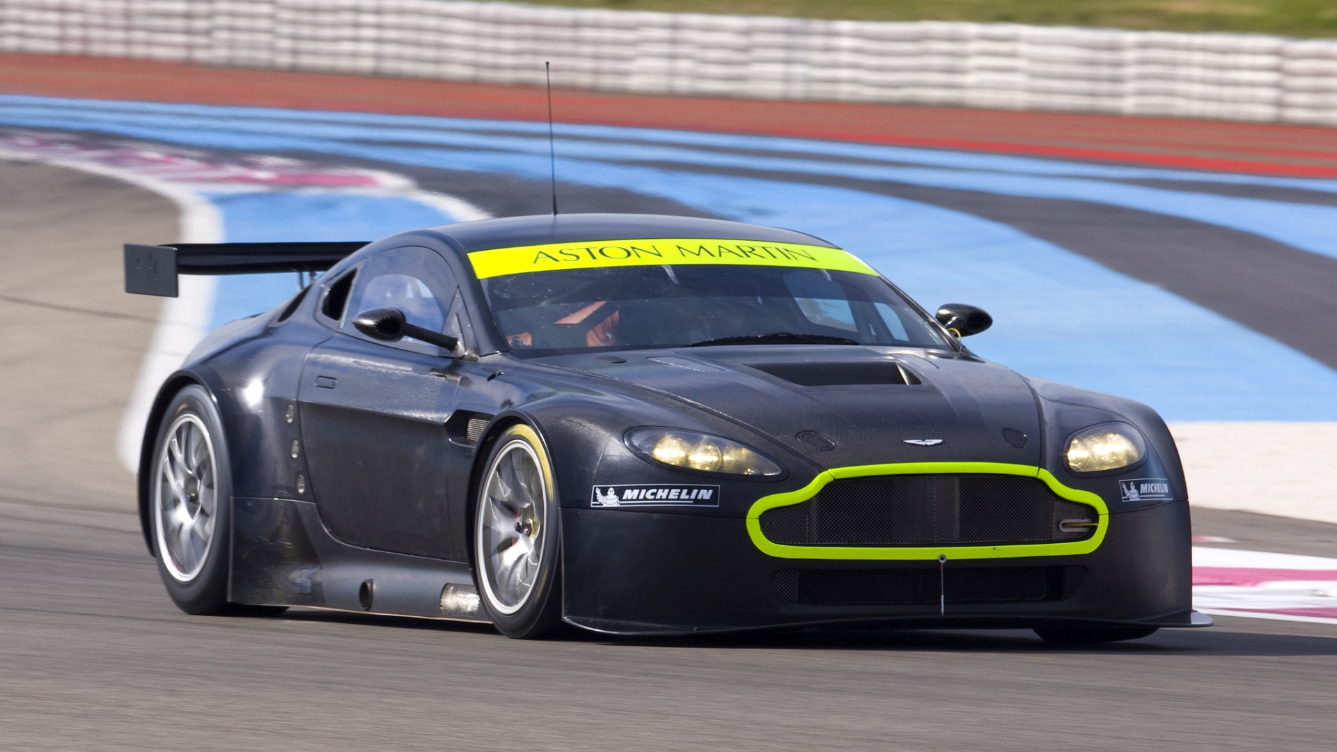 Обои aston martin vanquish, спорткар, Астон Мартин дбс V12, спортивный гоночный автомобиль, aston martin v8 vantage в разрешении 1920x1080