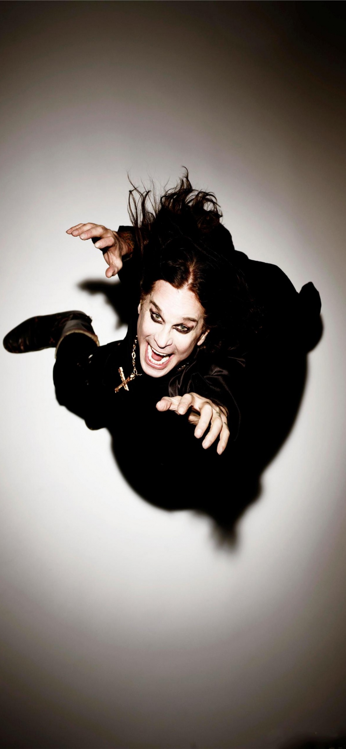 Обои Дай Мне Услышать Тебя Кричать, вопль, улыбка, Блэк Саббат, концерт в разрешении 1125x2436