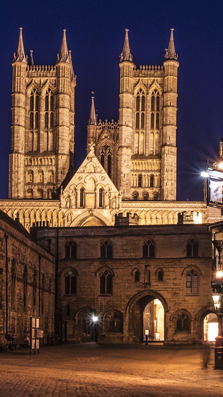 Обои Собор Линкольна, Замок Линкольн, ночь, ориентир, здание в разрешении 720x1280