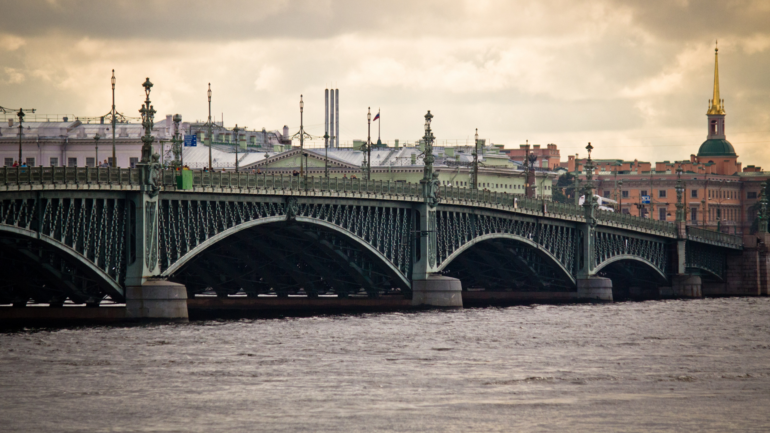 Обои ориентир, Нева, мост, реки, арочный мостик в разрешении 2560x1440