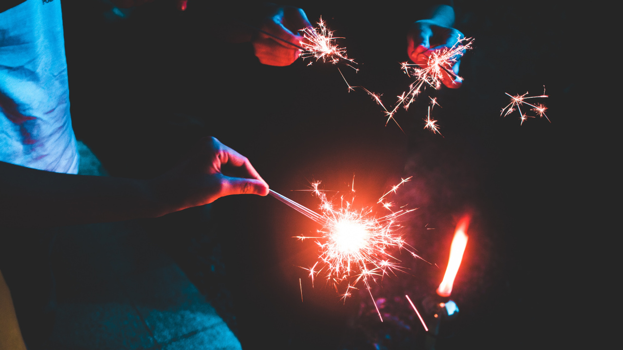 Обои салют, бенгальский огонь, День независимости, свет, событие в разрешении 1280x720