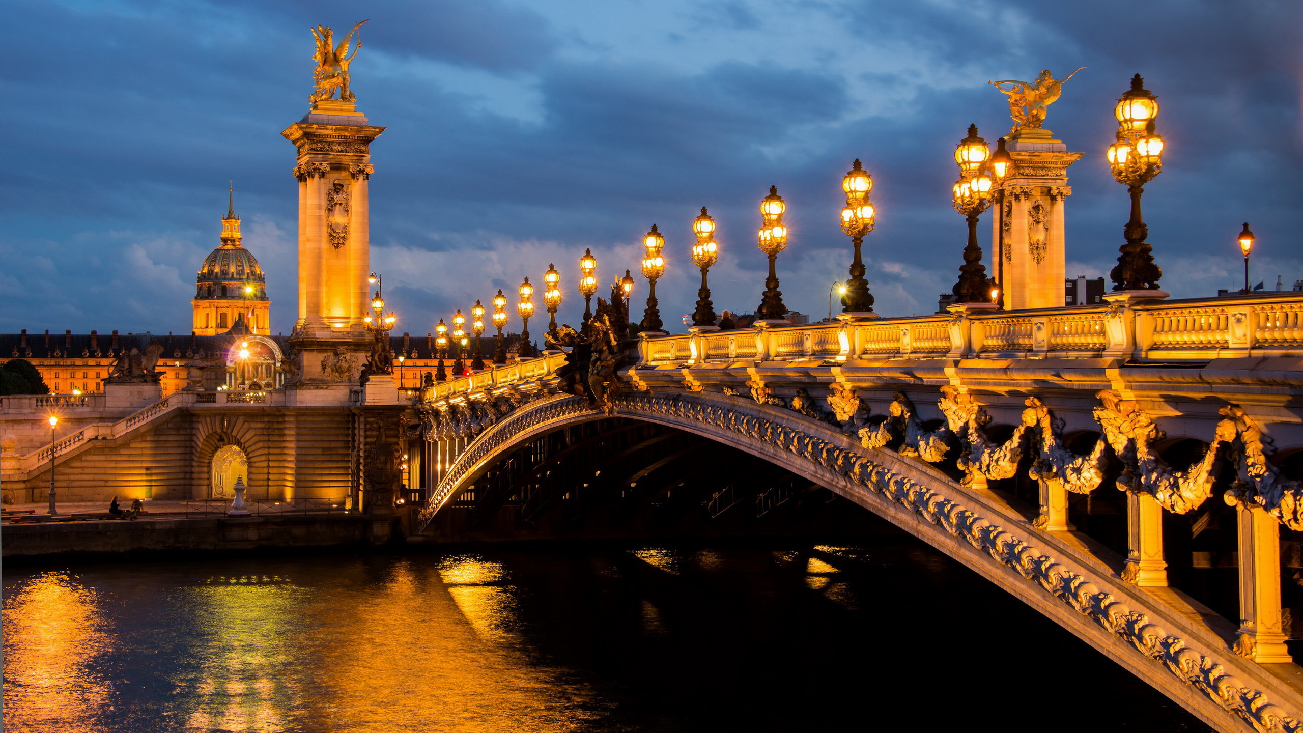 Обои Мост Александра III, Эйфелева башня, сена, ориентир, мост в разрешении 2560x1440