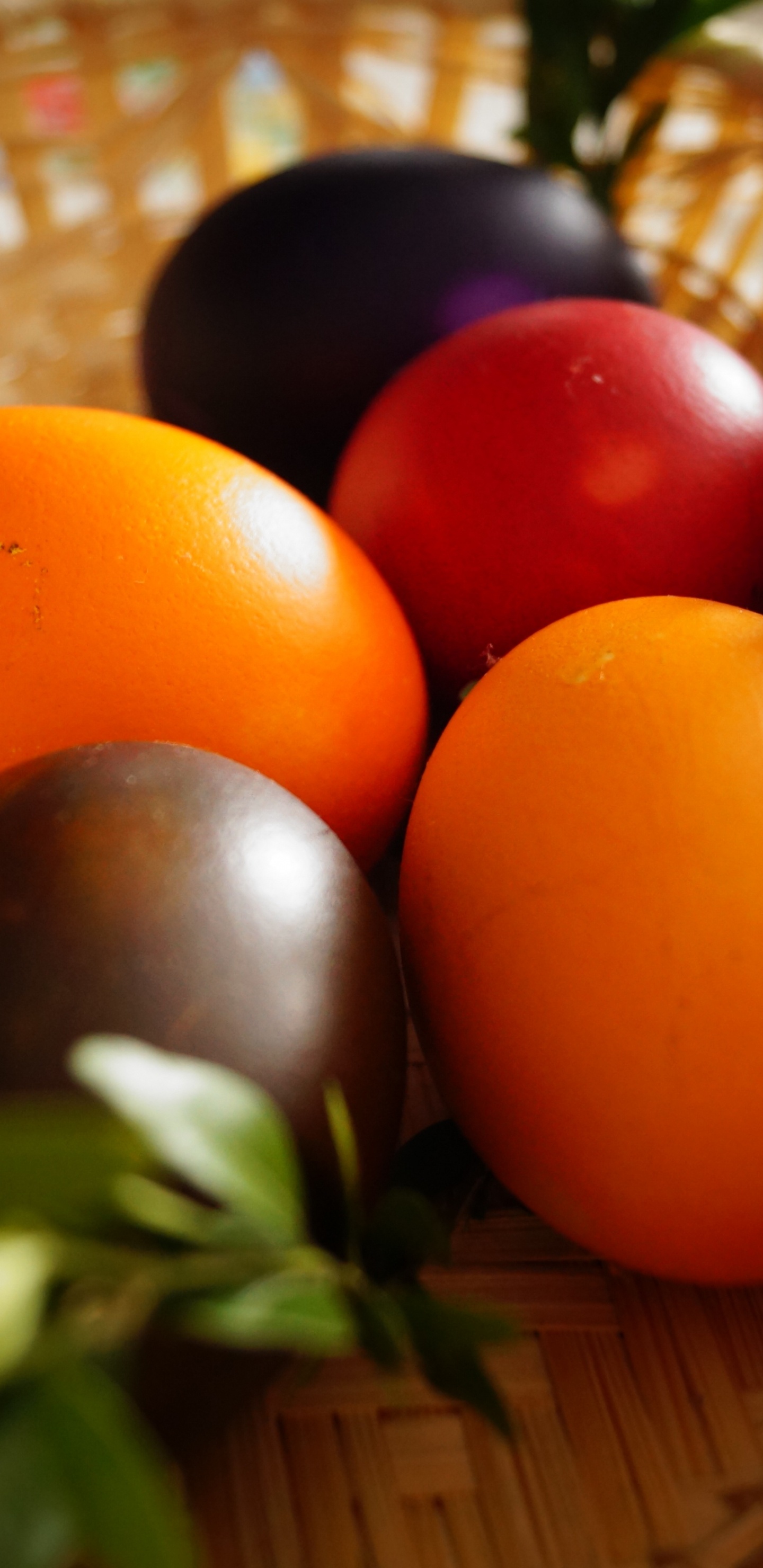 Обои пасхальное яйцо, пасхальная корзина, пища, яйцо, ингредиент в разрешении 1440x2960