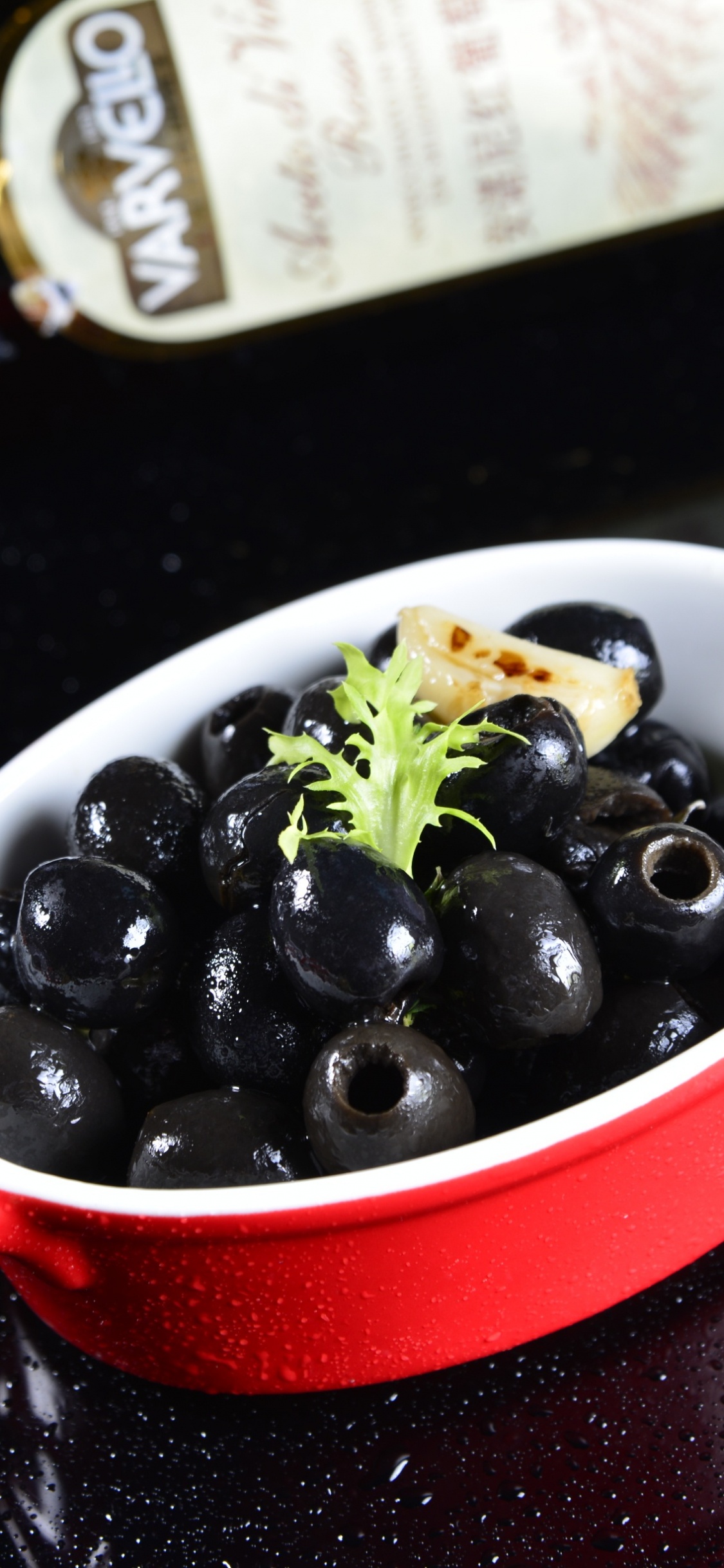 Обои оливка, оливковое масло, пища, ингредиент, фрукты в разрешении 1125x2436