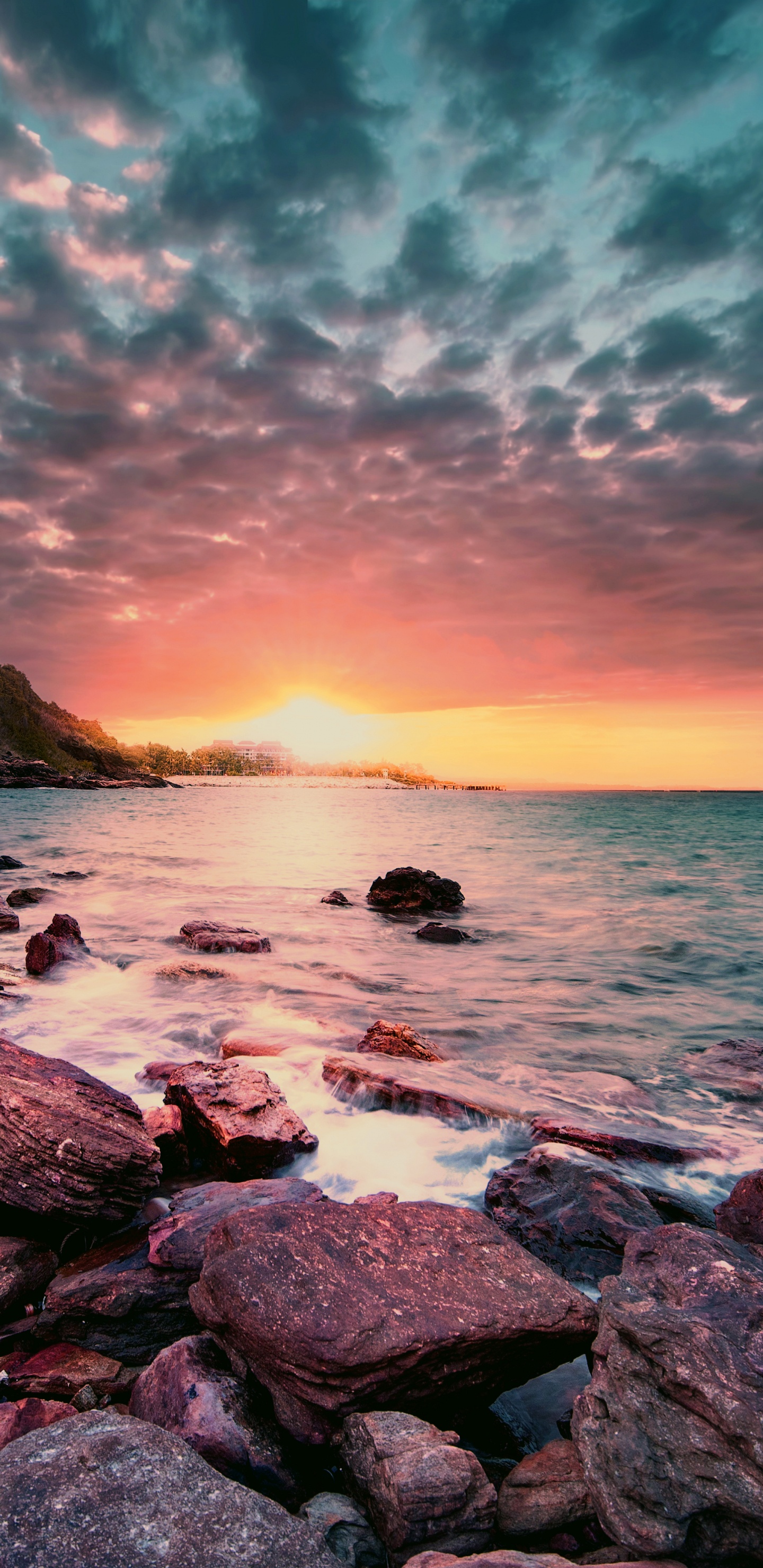 Обои красавица, облако, вода, гидроресурсы, атмосфера в разрешении 1440x2960