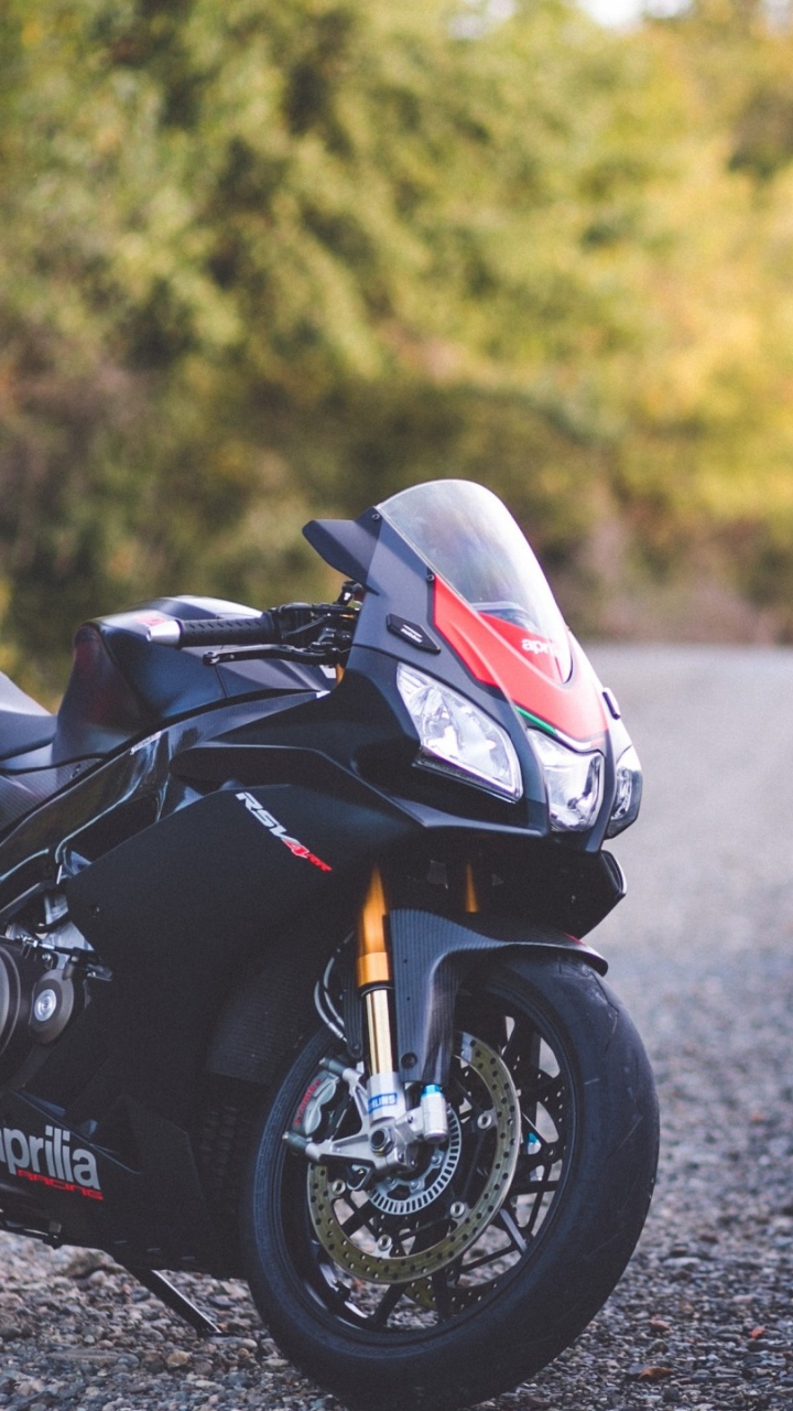 Обои мотоцикл, колесо, авто, шина, мотоспорт в разрешении 720x1280