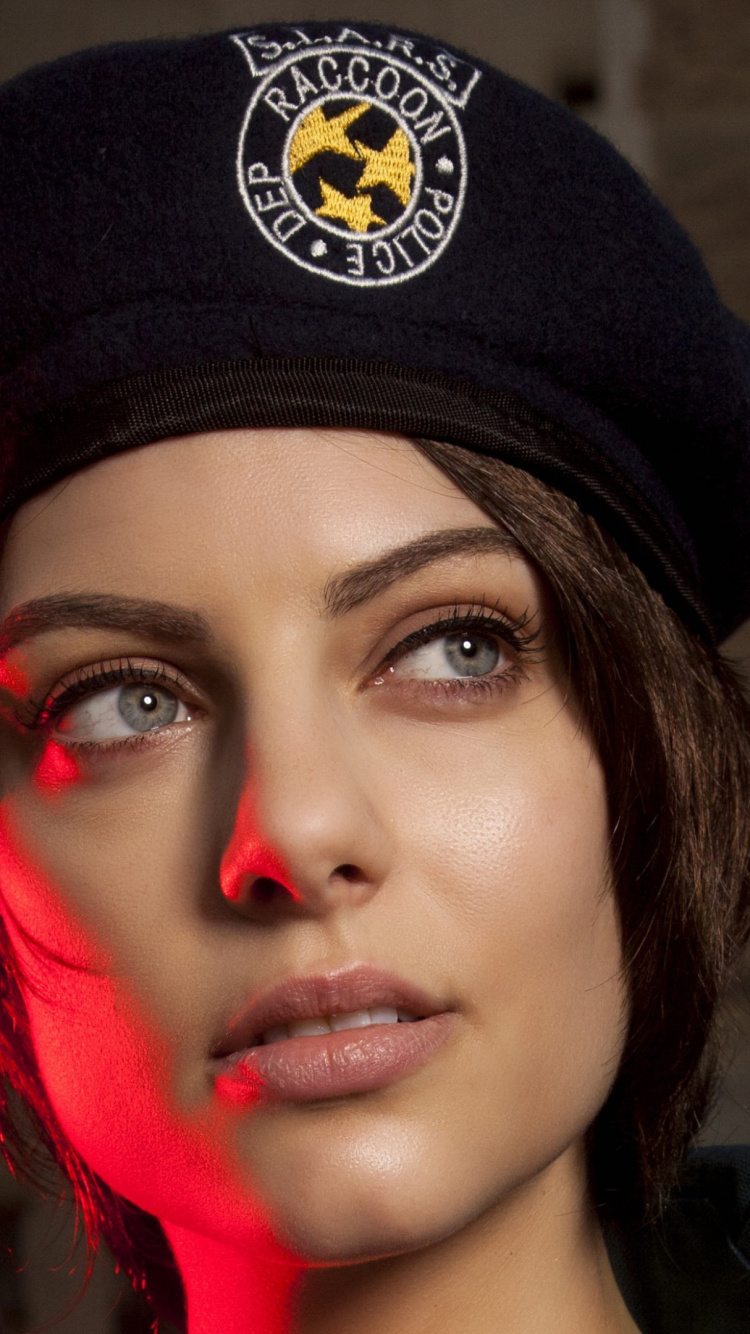 Обои Джулия Вот в роли Джилл Валентайн, Джулия Вот, Обитель Зла 3, Джилл Валентайн, Крис редфилд в разрешении 750x1334