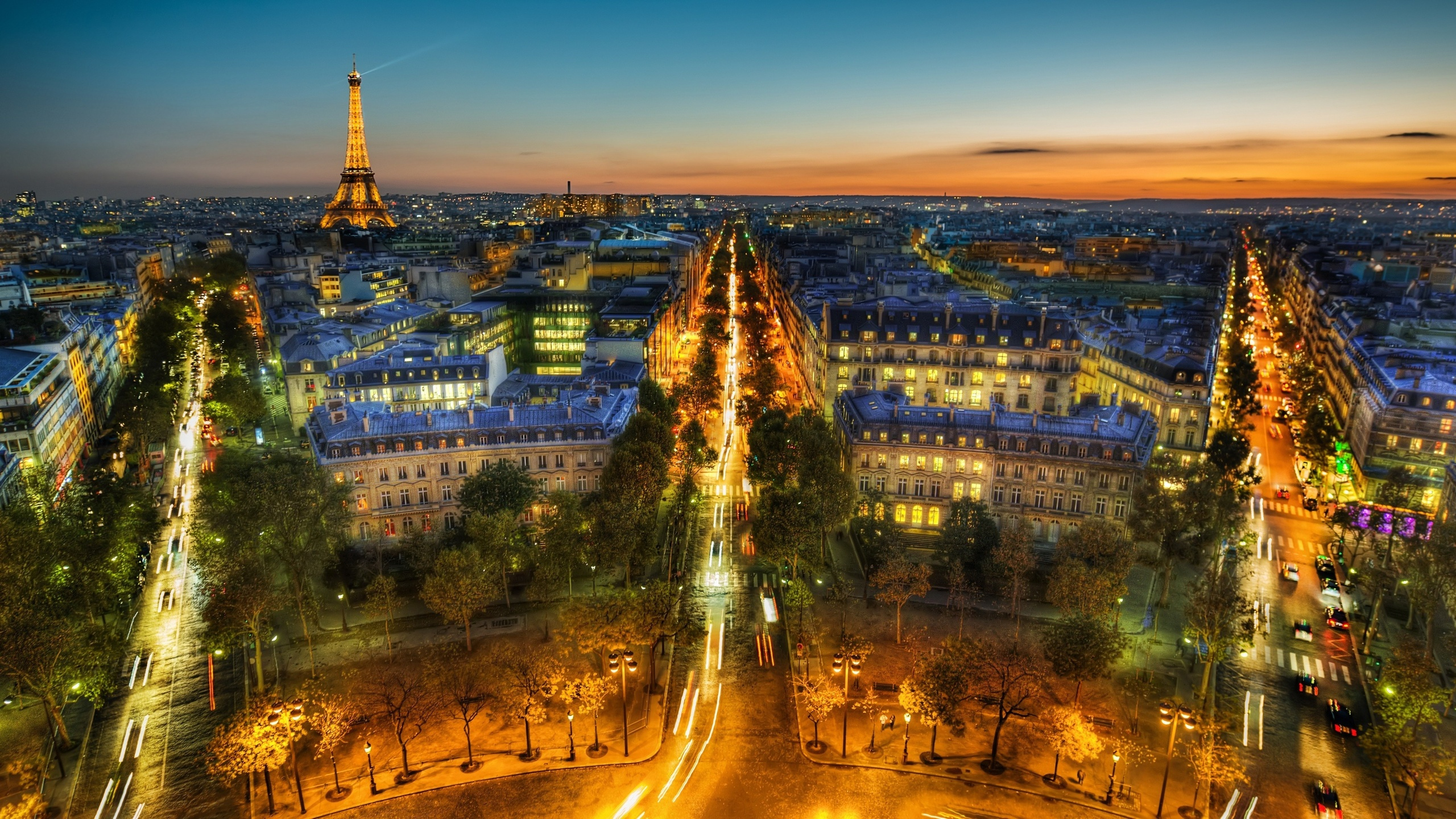 Обои Эйфелева башня, городской пейзаж, город, городской район, ориентир в разрешении 2560x1440