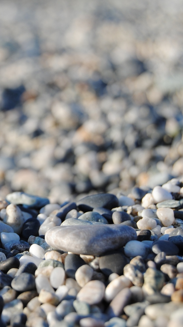 Обои булыжник, гравий, песок, море, пляж в разрешении 720x1280