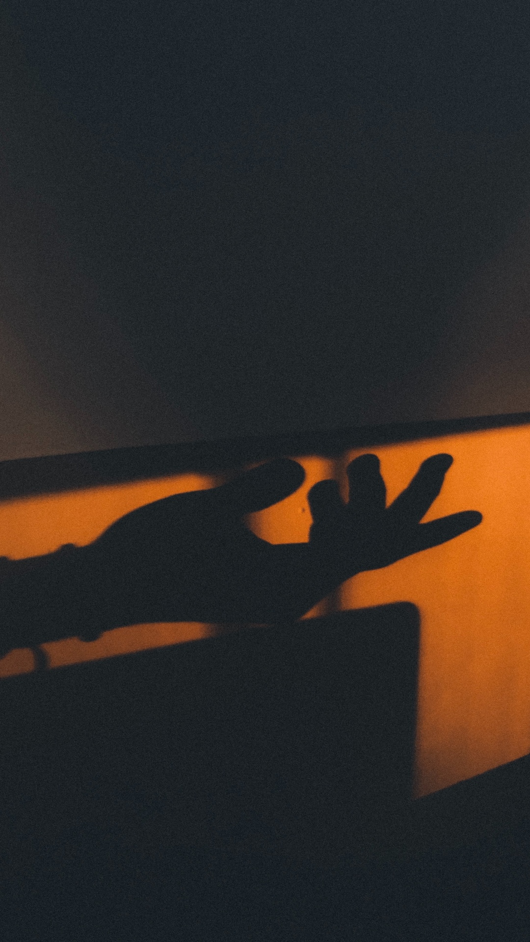 Обои Апельсин, текст, облако, дерево, пейзаж в разрешении 1080x1920