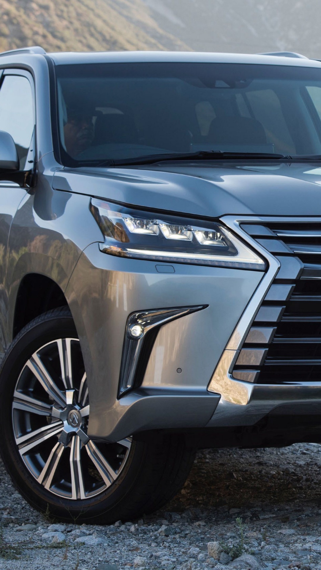 Lexus LX 570 Wallpaper