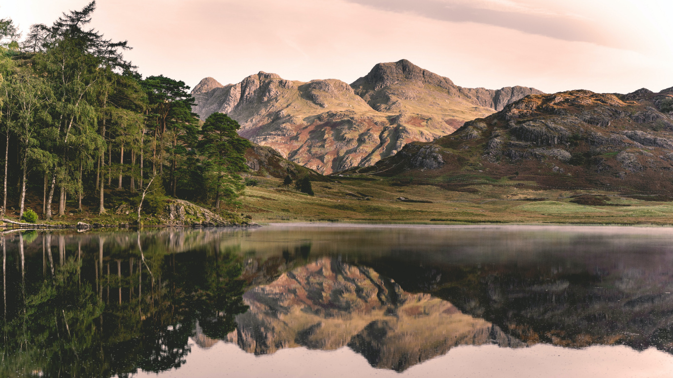 Обои отражение, гора, фалли ху, цветной, вода в разрешении 1366x768