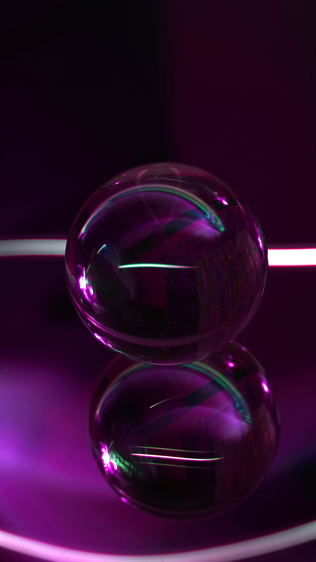 Обои хрустальный шар, видео, пурпурный цвет, музыка, стекло в разрешении 1080x1920