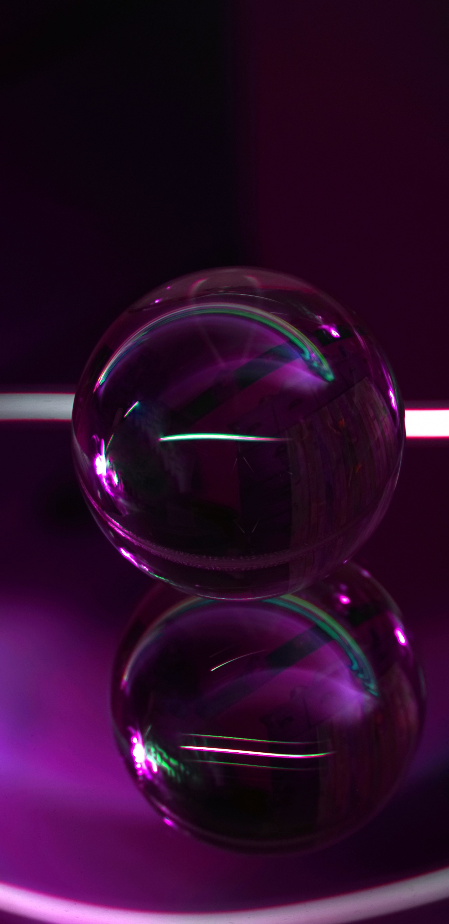 Обои хрустальный шар, видео, пурпурный цвет, музыка, стекло в разрешении 1440x2960