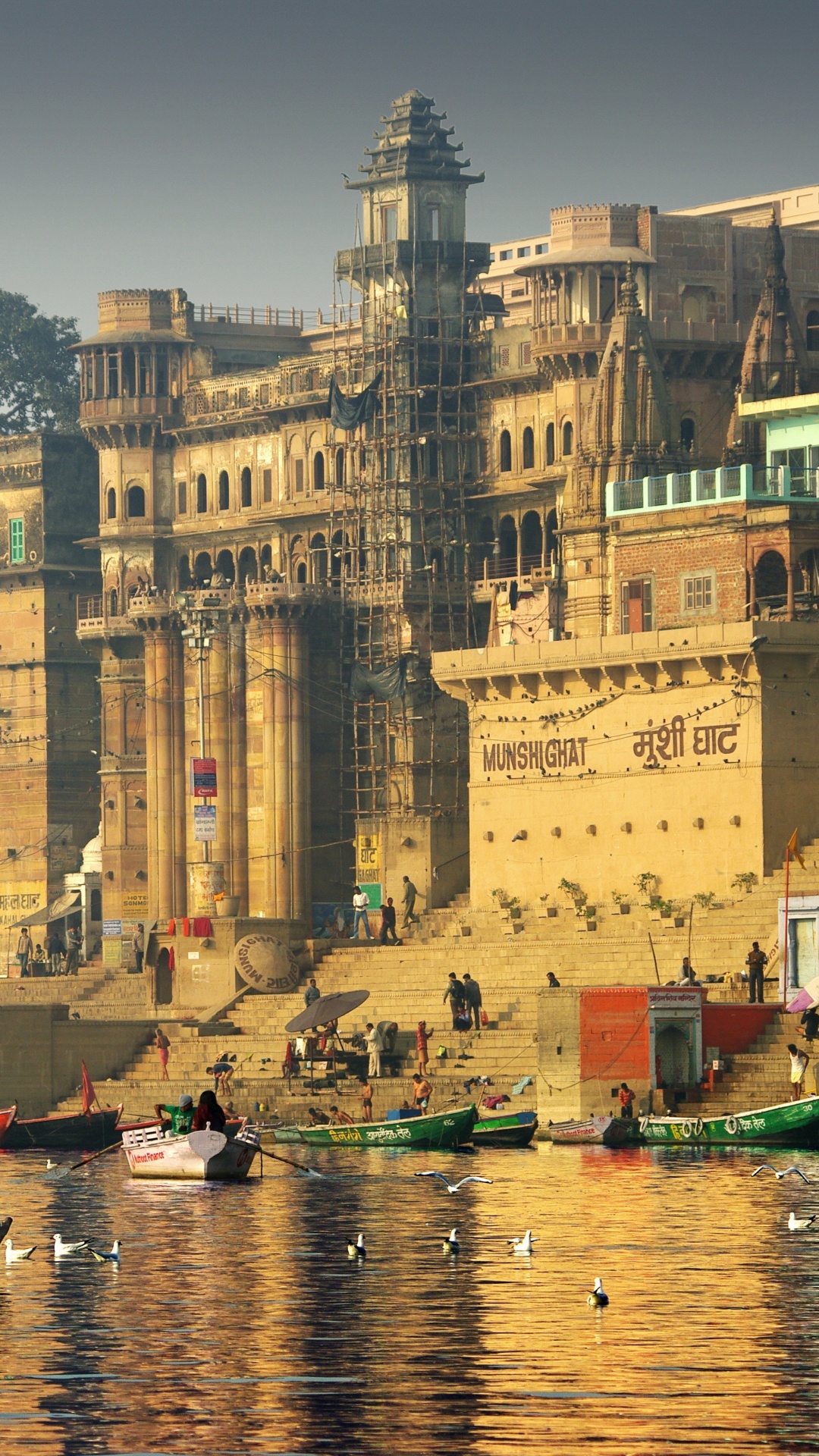 Обои перевозка воды, водный путь, городок, город, реки в разрешении 1080x1920