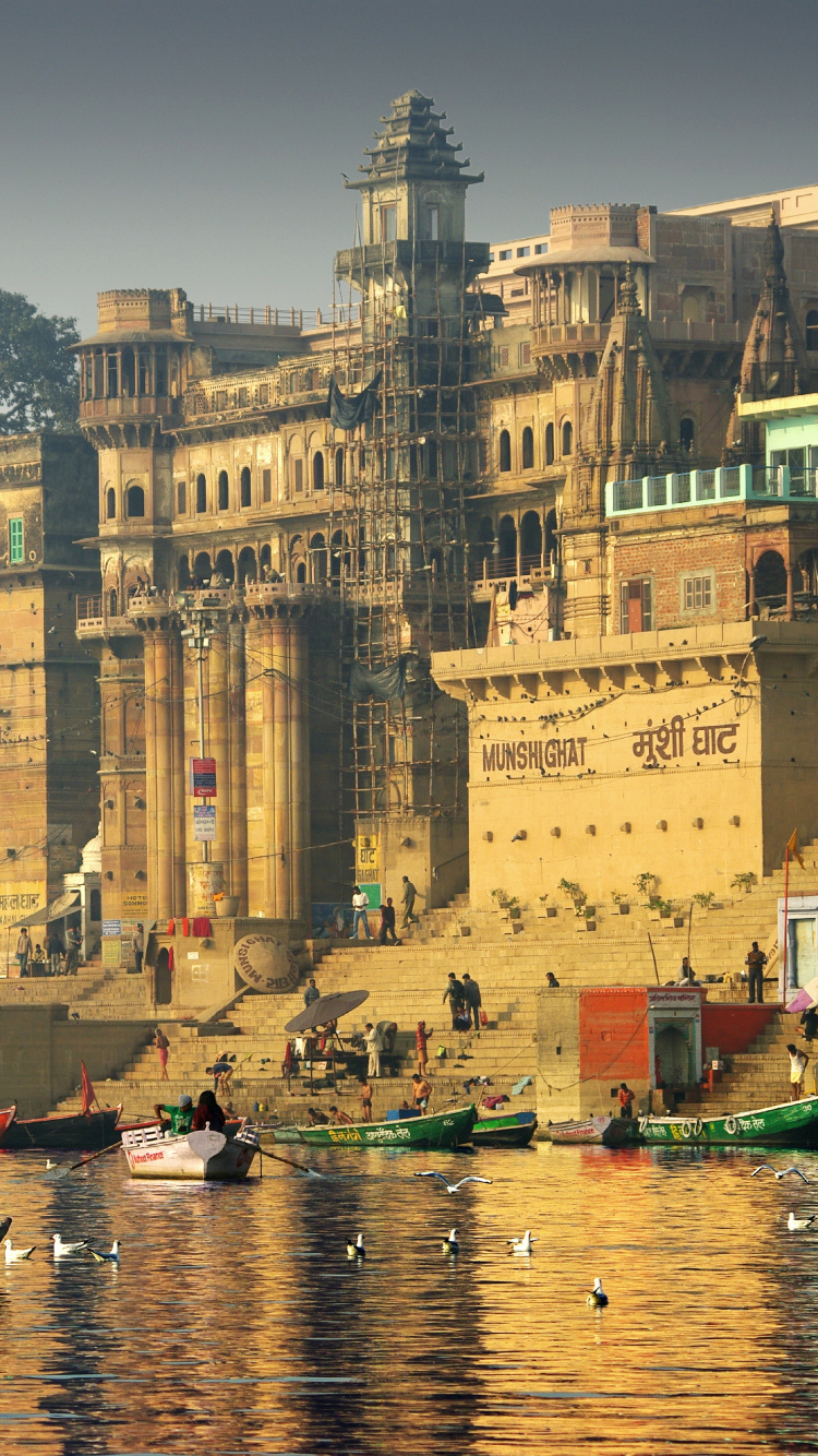 Обои перевозка воды, водный путь, городок, город, реки в разрешении 750x1334