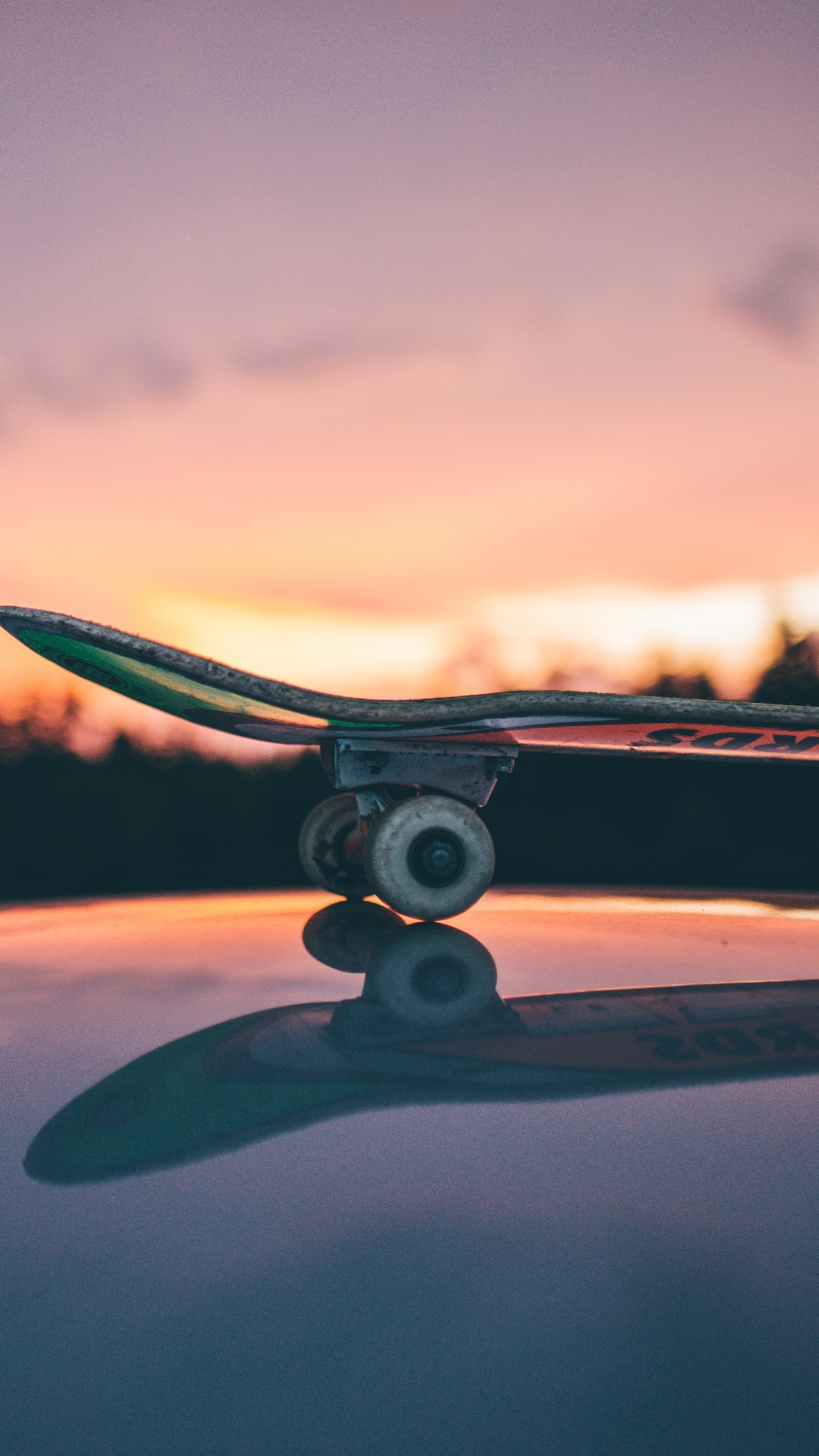 Обои скейтборд, скейтбординг, атмосфера, облако, крыло в разрешении 1080x1920