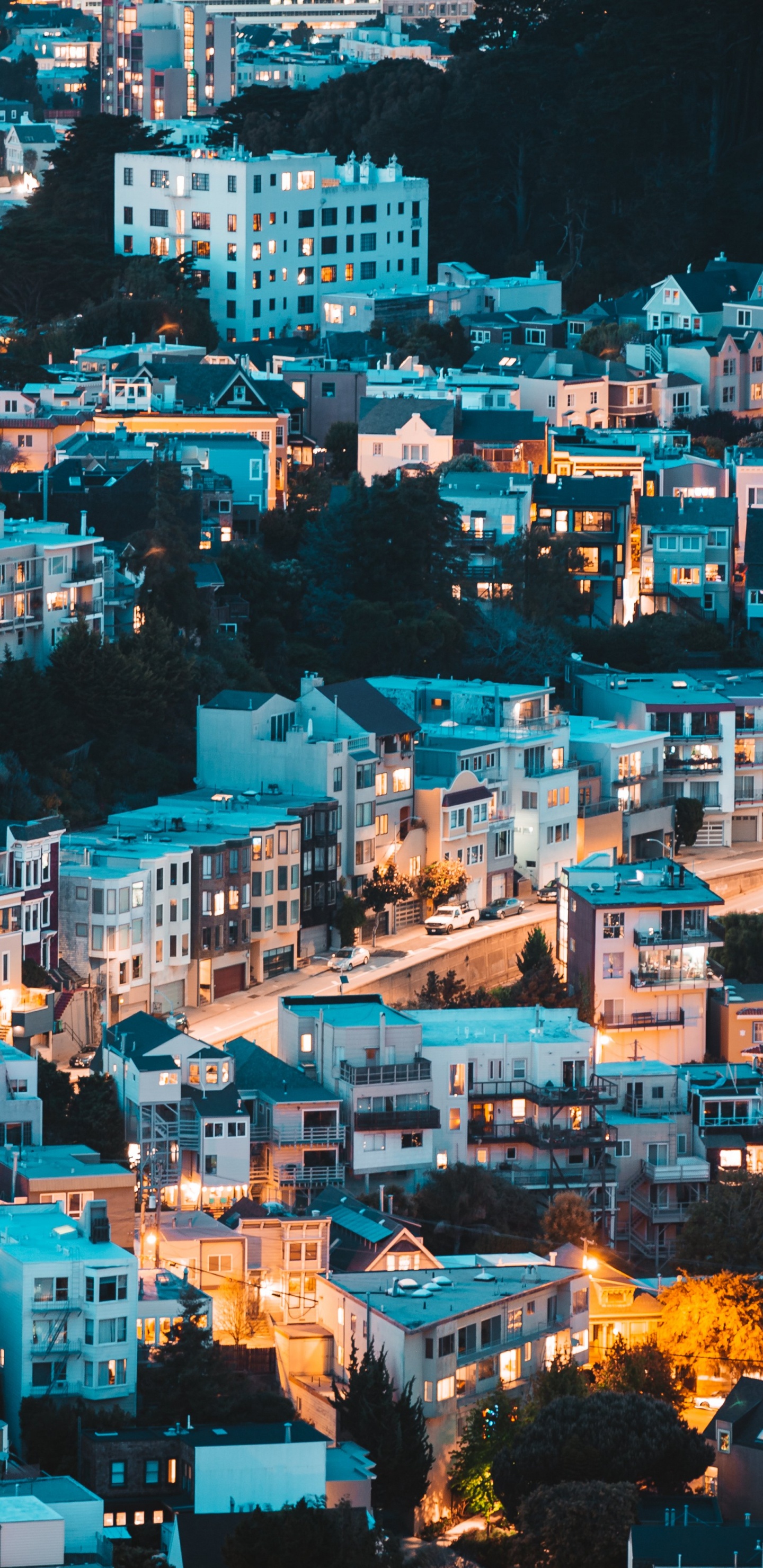 Обои здание, городской район, городской пейзаж, синий, город в разрешении 1440x2960