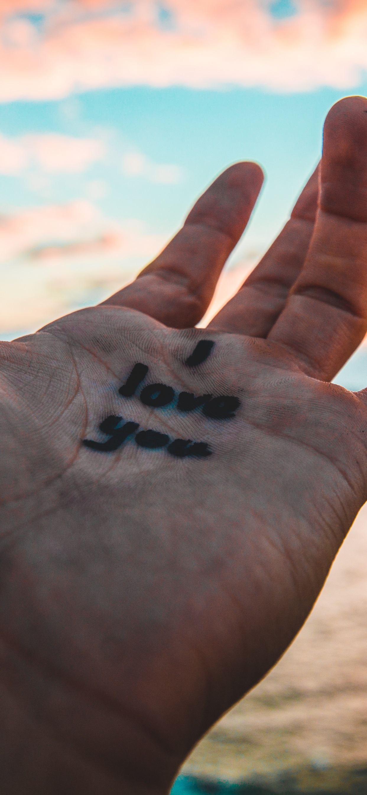 Обои палец, человек, большой палец, жест, наручные в разрешении 1242x2688