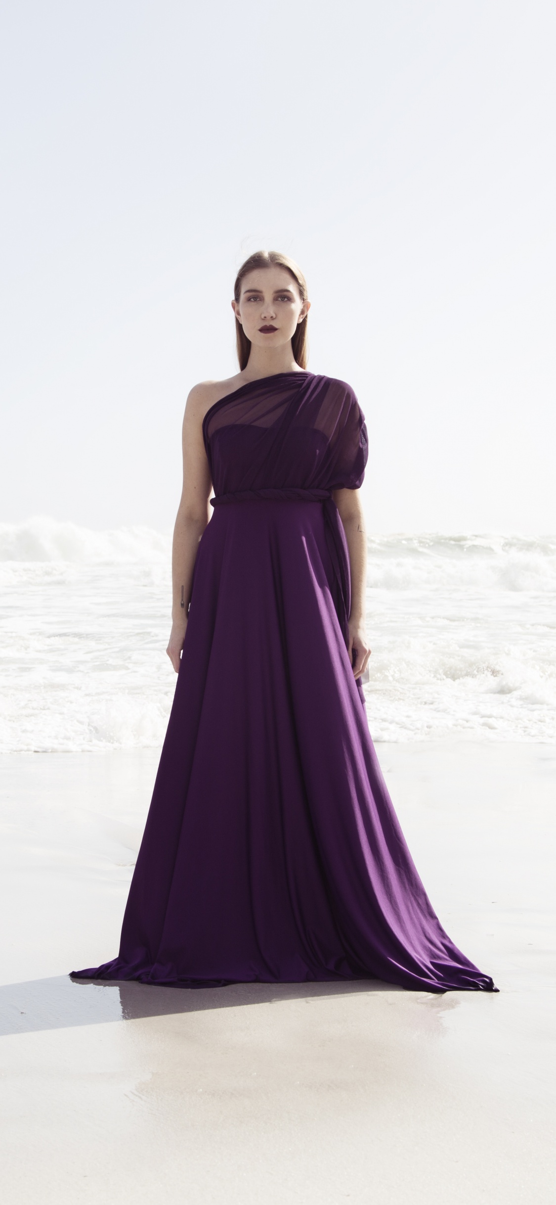 Обои платье, красота, модель, плечо, одежда в разрешении 1125x2436