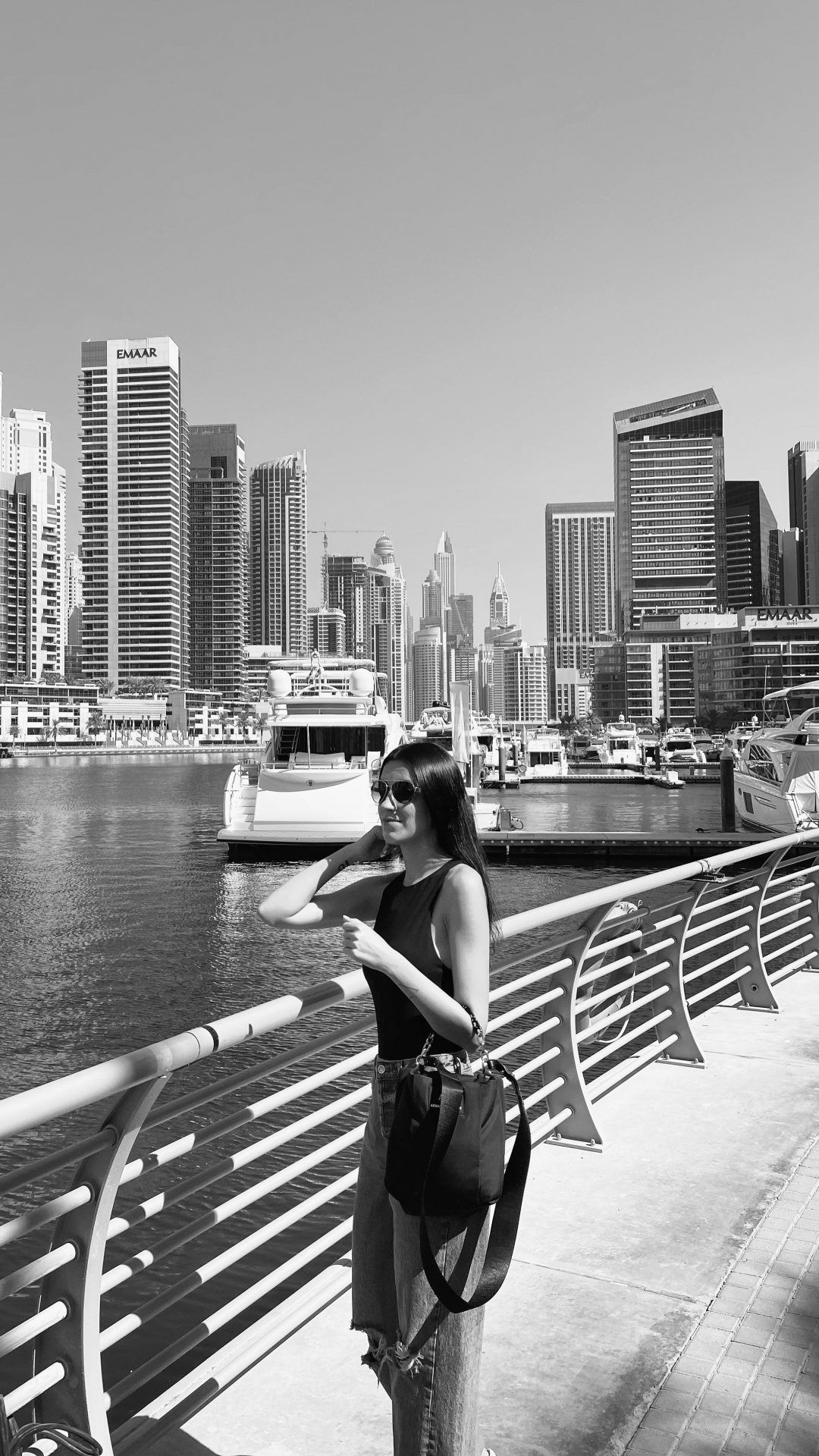 Обои городской район, башня, метрополия, город, городской пейзаж в разрешении 1080x1920