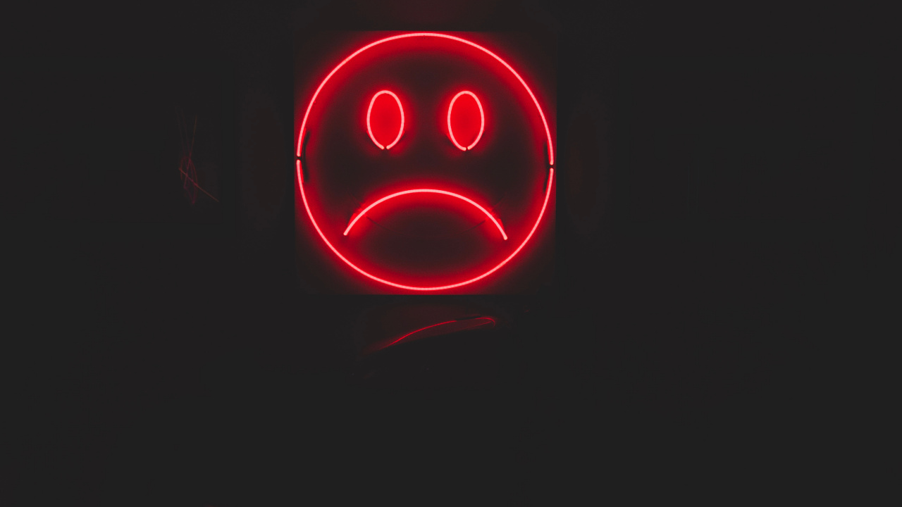 Обои улыбка, улыбчивый, красный цвет, свет, автомобильное освещение в разрешении 1280x720