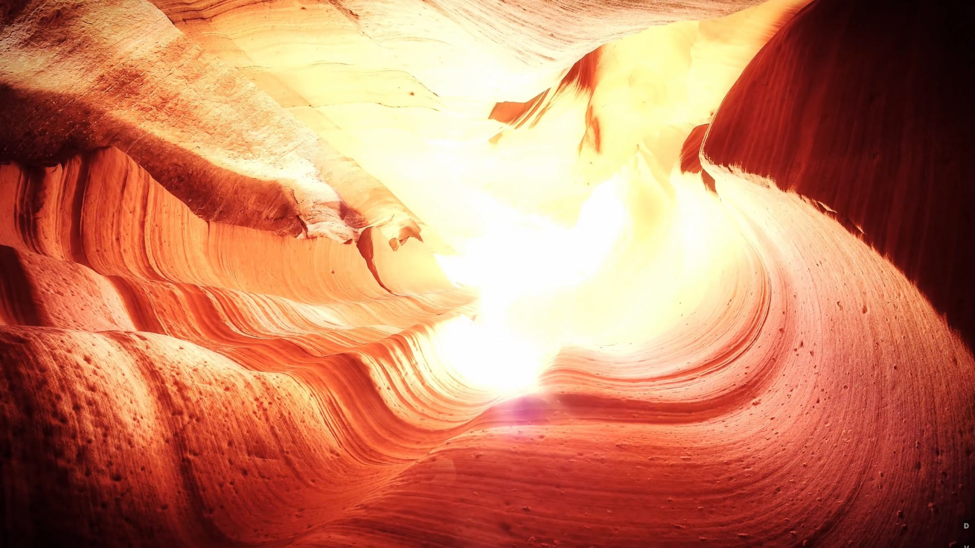 Обои тепло, свет, формирование, телевидение, пламя в разрешении 1920x1080