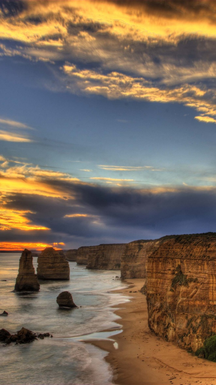 Обои обрыв, облако, море, побережье, горизонт в разрешении 720x1280