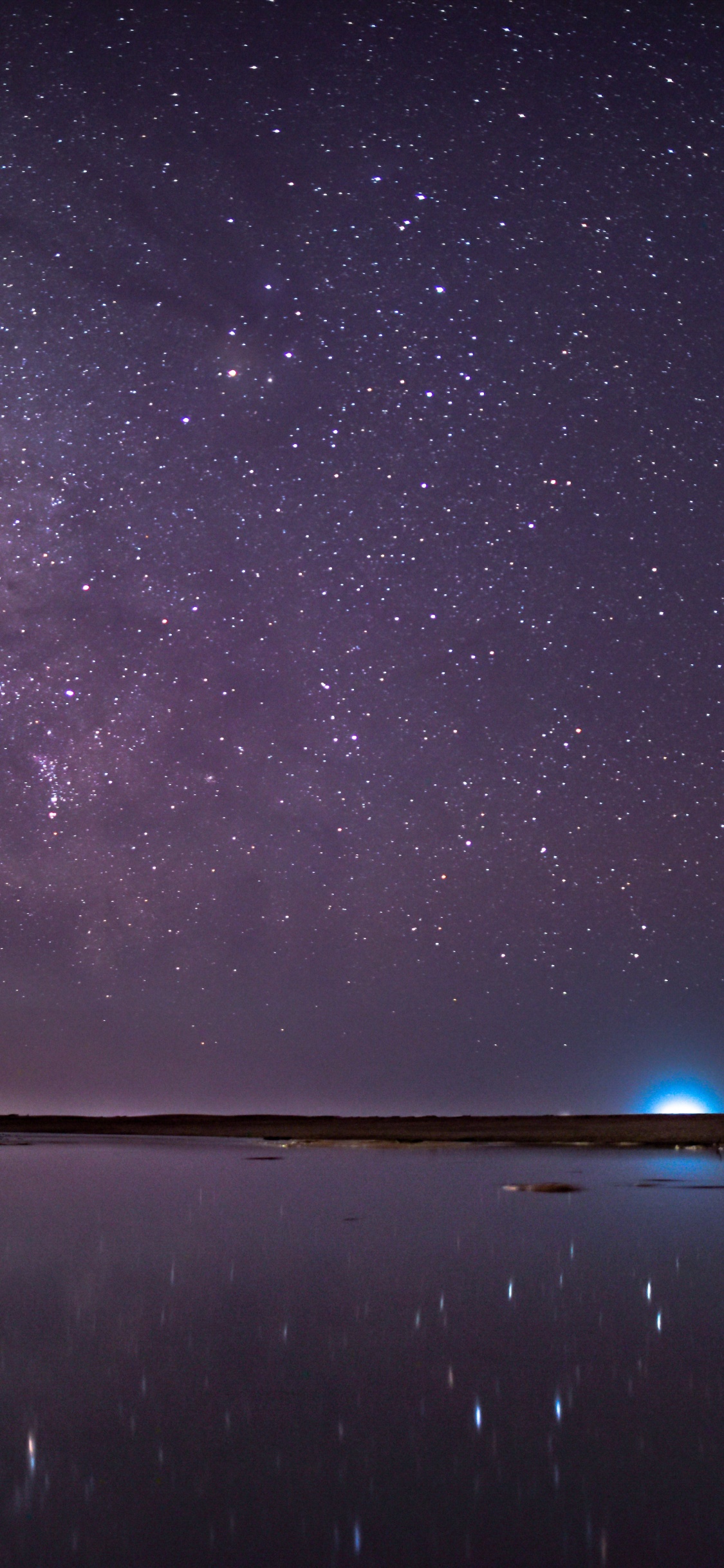 Обои облако, отражение, звезды, ночное небо, природа в разрешении 1125x2436