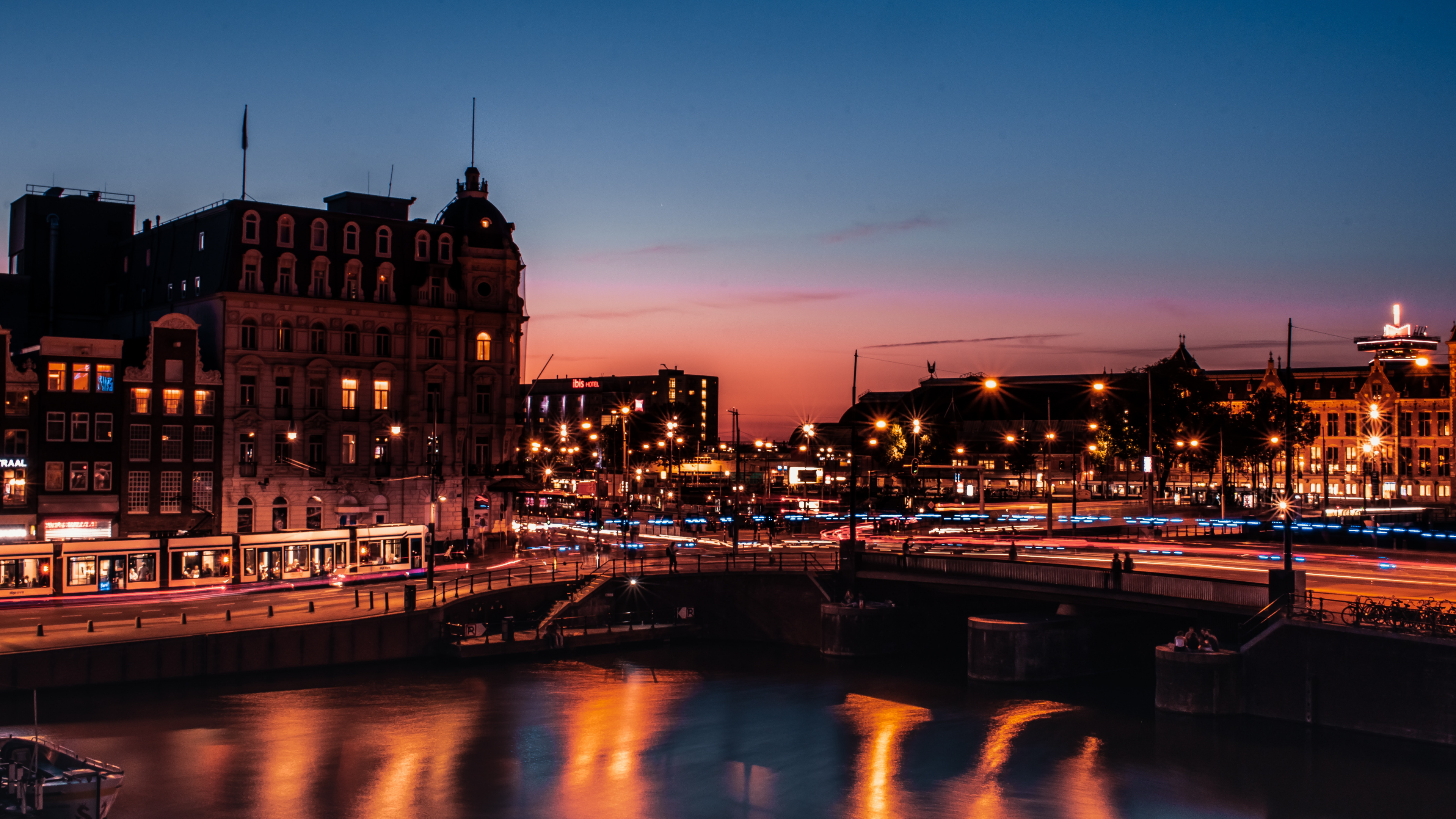 Обои здание, ночь, архитектура, город, ориентир в разрешении 3840x2160