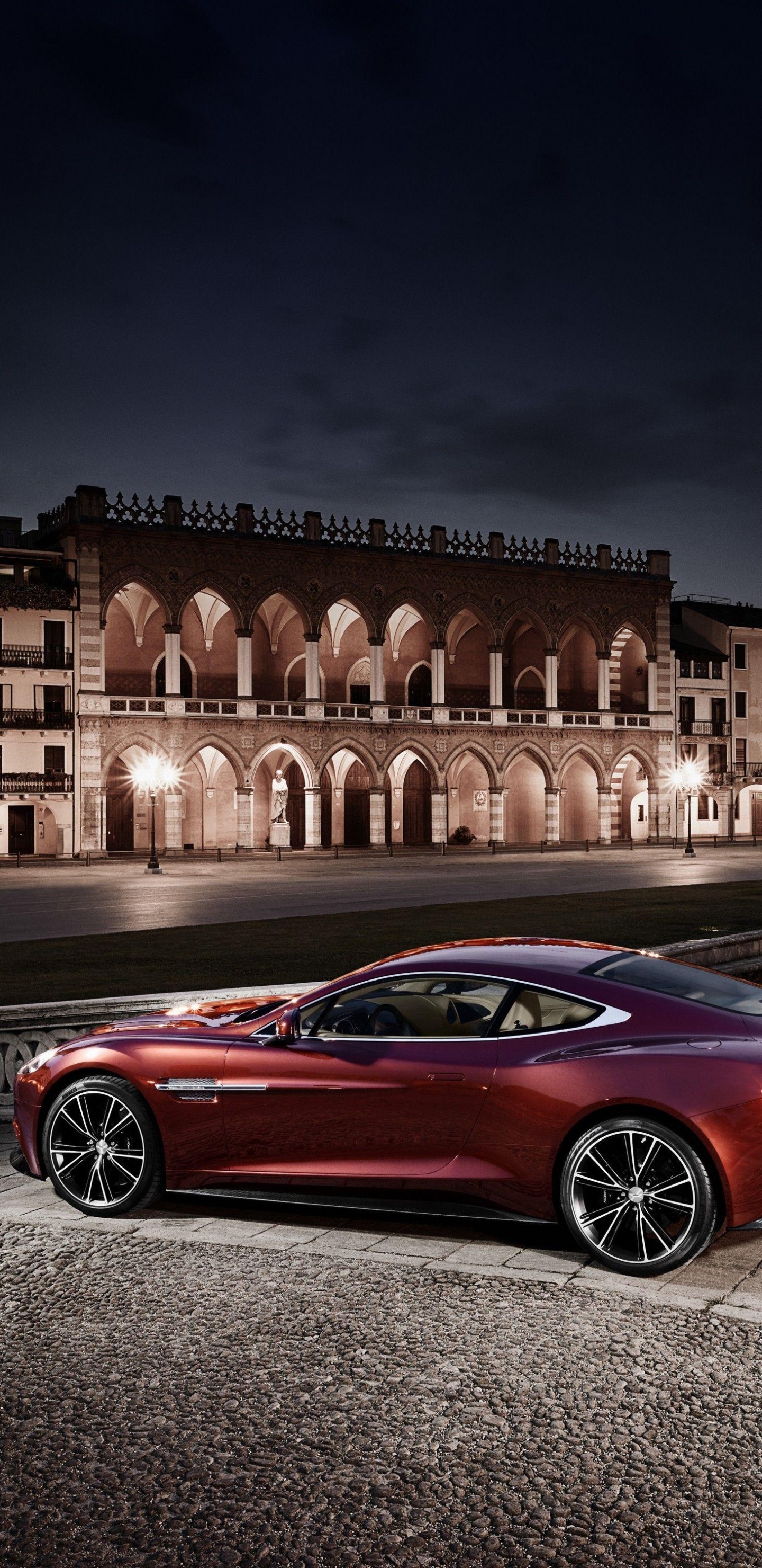 Обои Астон Мартин, авто, спорткар, aston martin vanquish, Астон Мартин дбс в разрешении 1440x2960