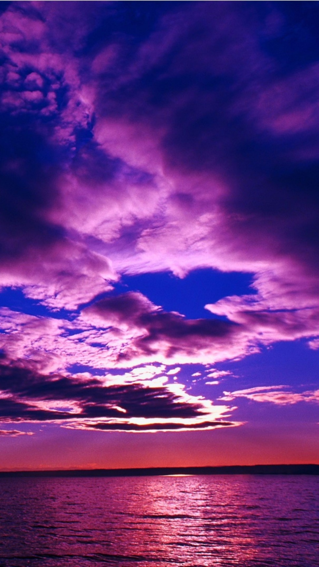 Обои закат, горизонт, послесвечение, пурпур, море в разрешении 1080x1920