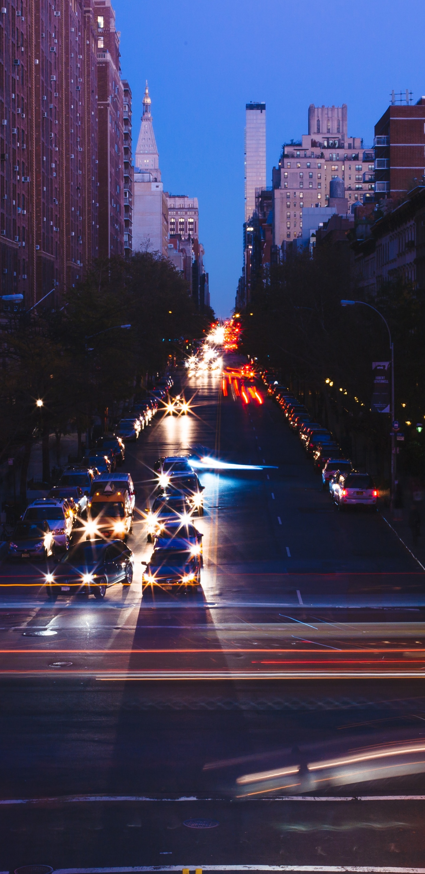 Обои ночь, городской район, город, ориентир, метрополия в разрешении 1440x2960