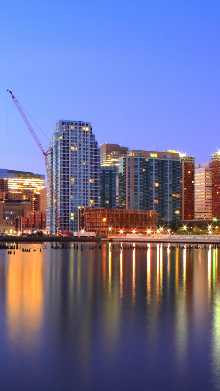 Обои город, городской пейзаж, линия горизонта, отражение, городской район в разрешении 750x1334