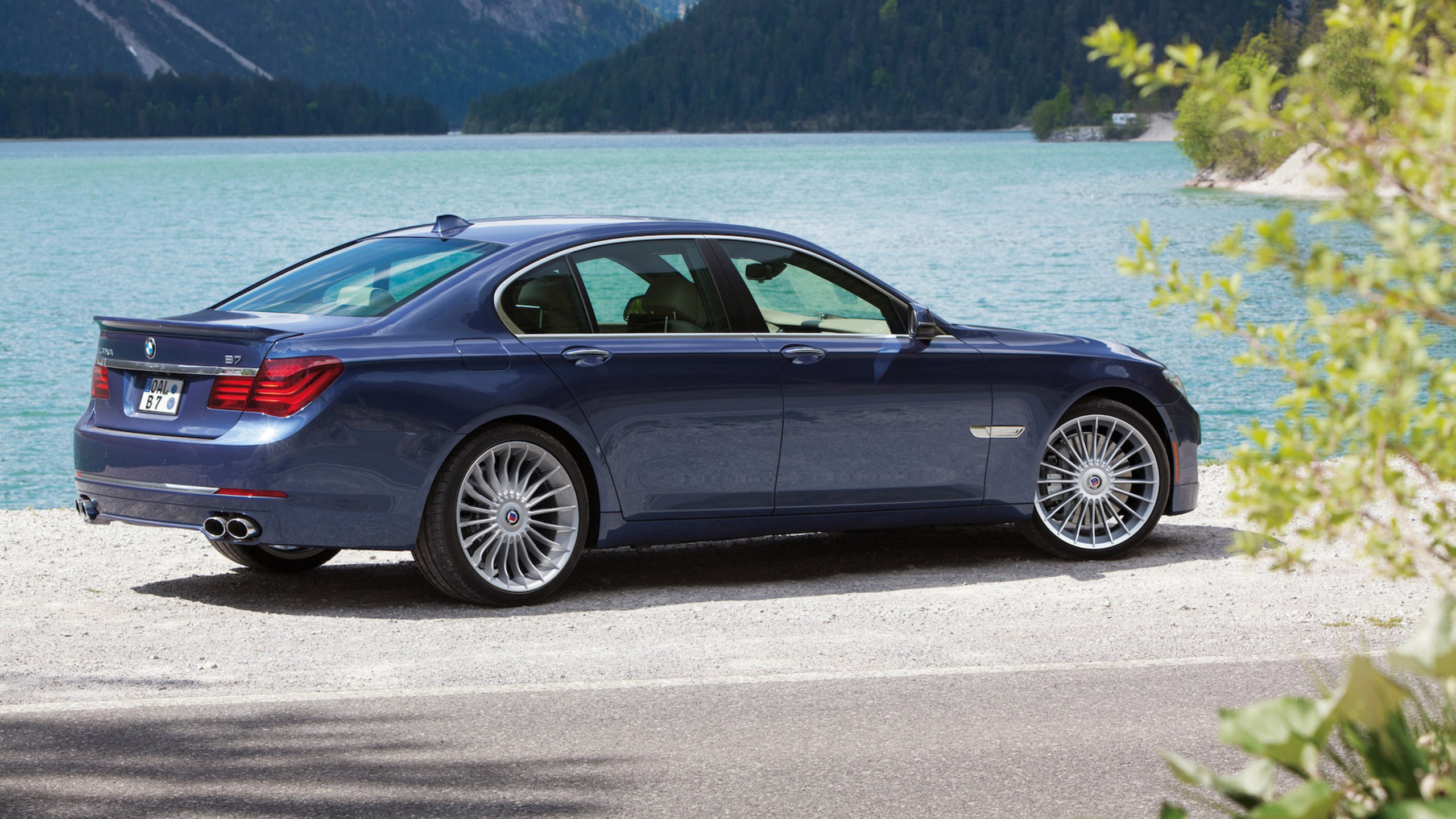Обои авто, bmw, представительский автомобиль, обод, 2013 БМВ Альпина Б7 полный привод в разрешении 2560x1440