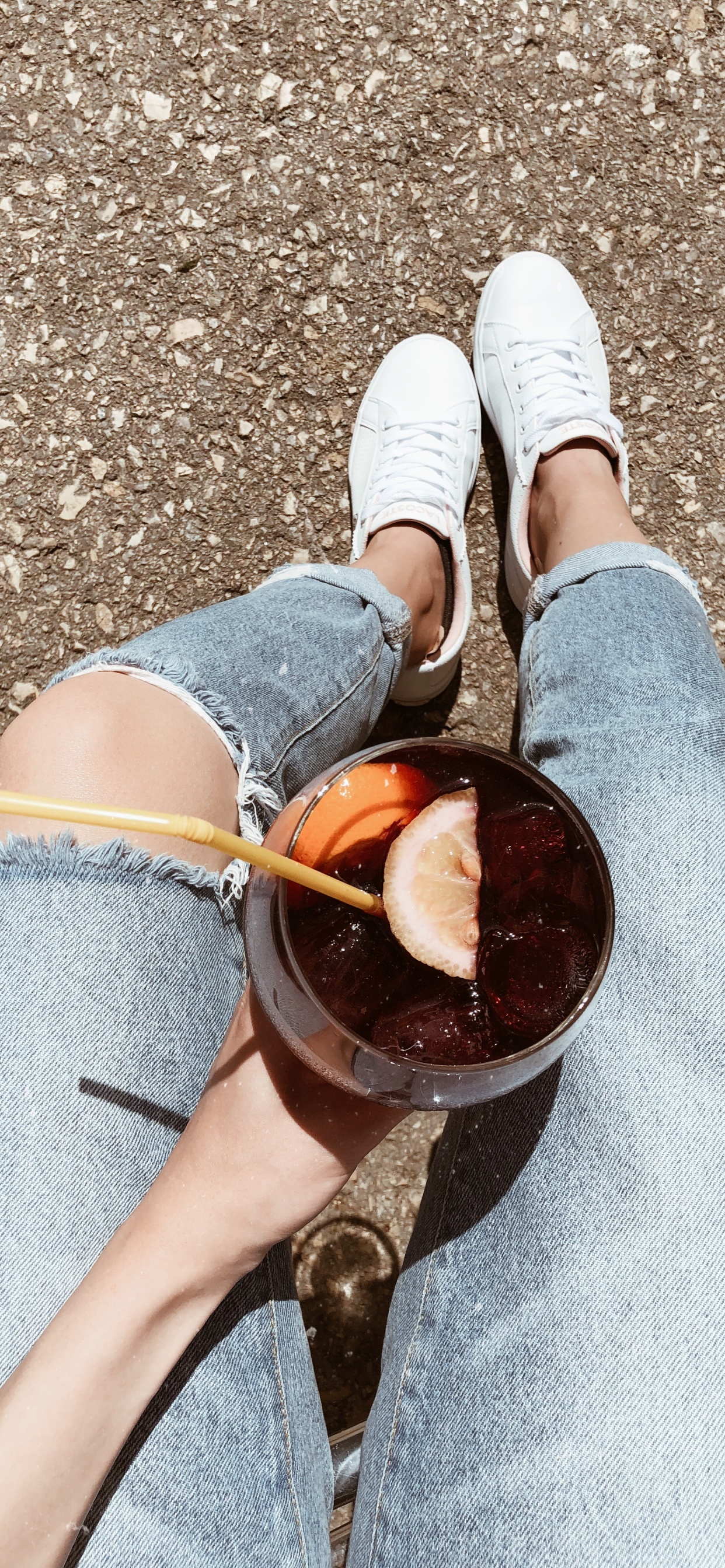 Обои открытый обуви, нога, человек, башмак, человеческая нога в разрешении 1242x2688