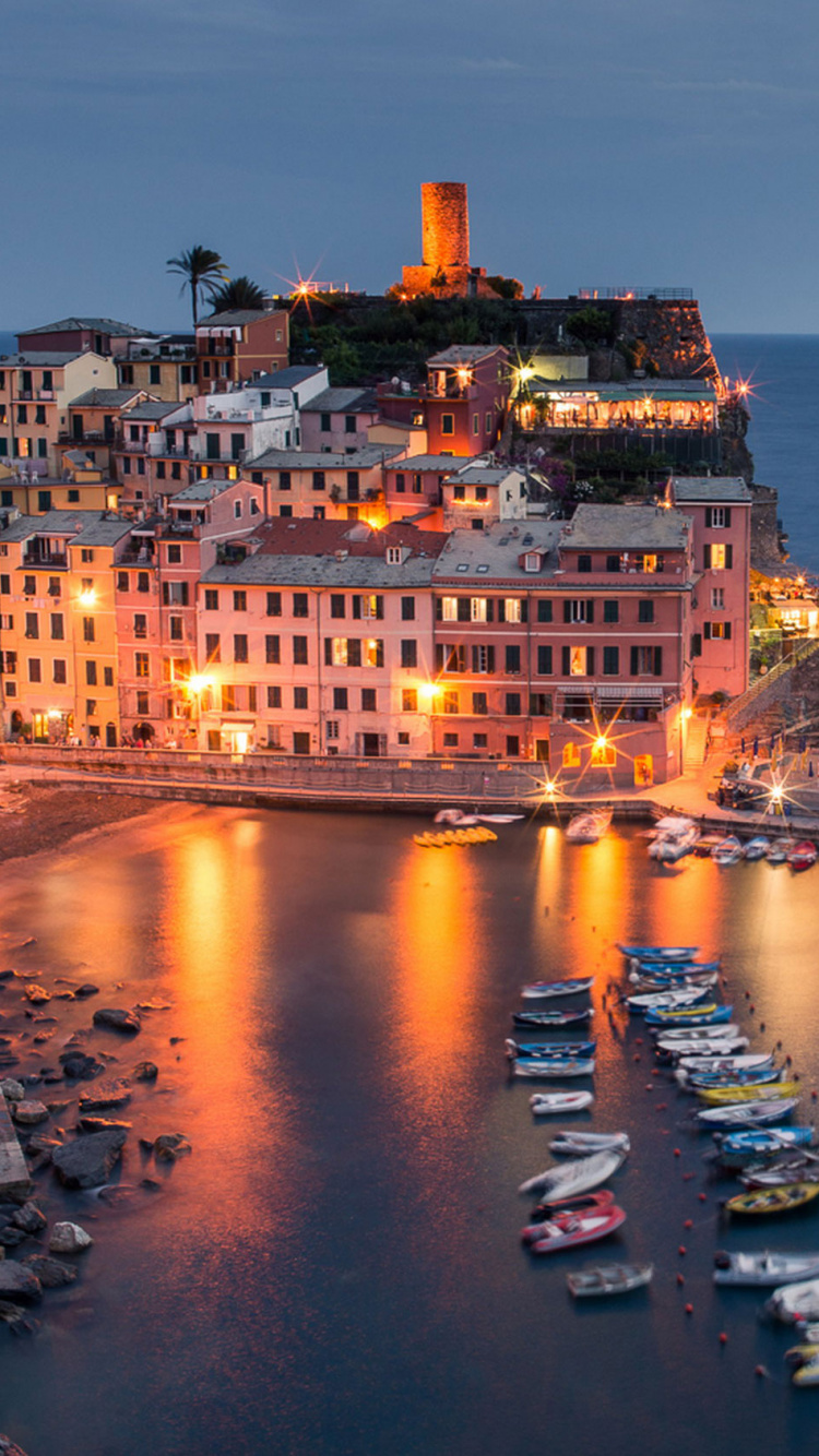 Обои Вернацца, море, город, туризм, побережье в разрешении 750x1334