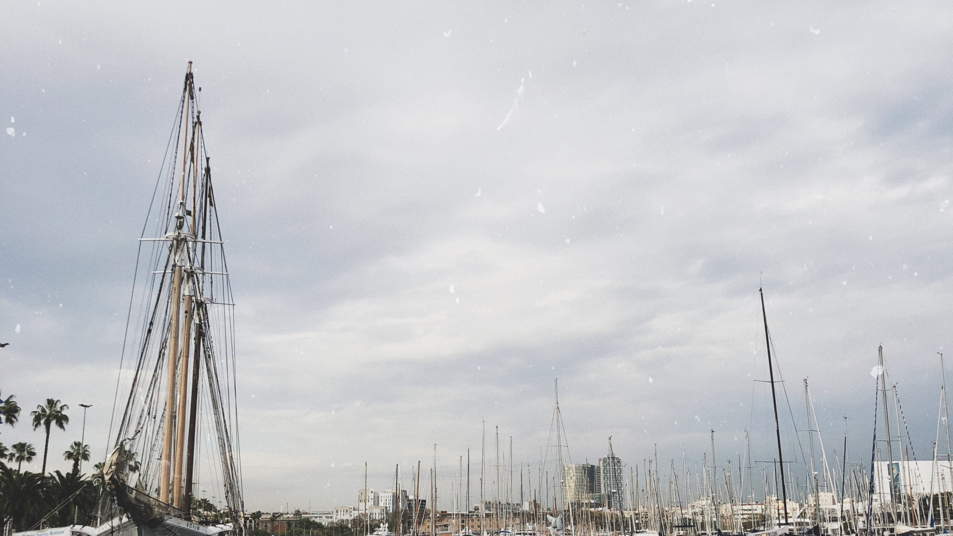 Обои Марина, мачта, лодка, парусная шлюпка, вода в разрешении 1920x1080