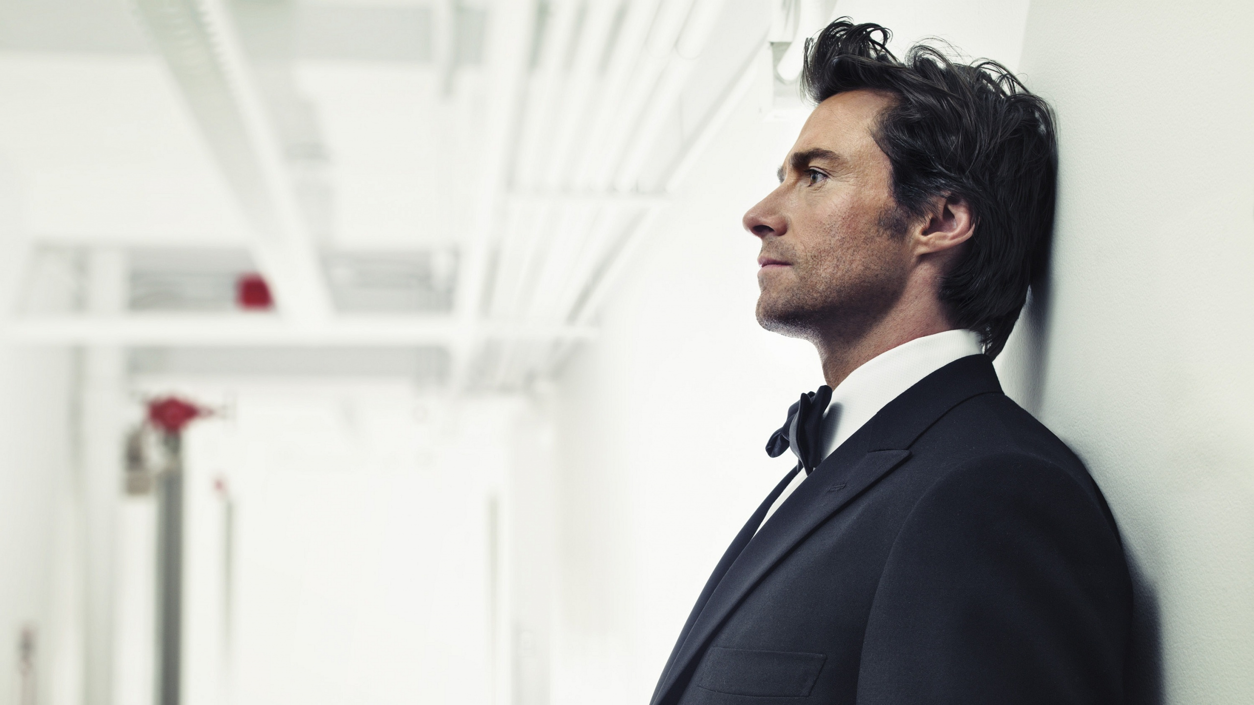 Обои Хью Джекман, официальная одежда, блейзер, верхняя одежда, знаменитость в разрешении 2560x1440