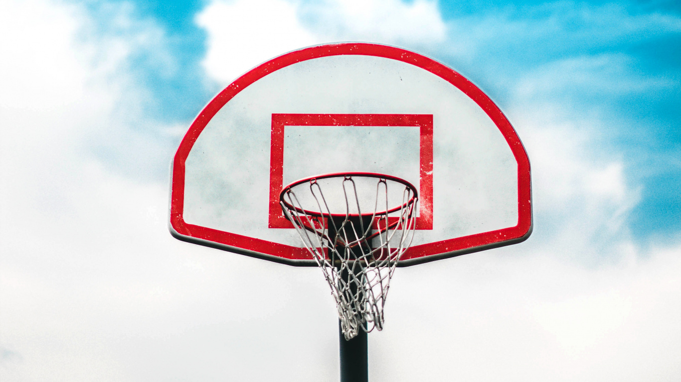 Обои Баскетбол, баскетбольное кольцо, баскетбольная площадка, облако, командный вид спорта в разрешении 1366x768