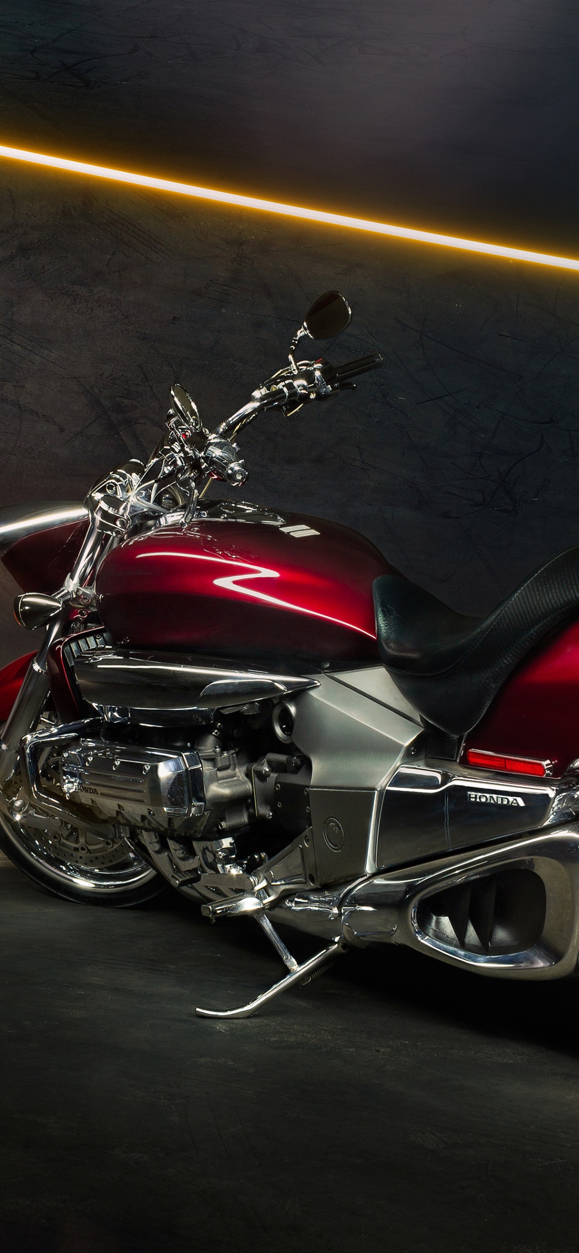 Обои Honda Motor Company, мотоцикл, Хонда Валькирия Руна, Хонда Валькирия, авто в разрешении 1125x2436