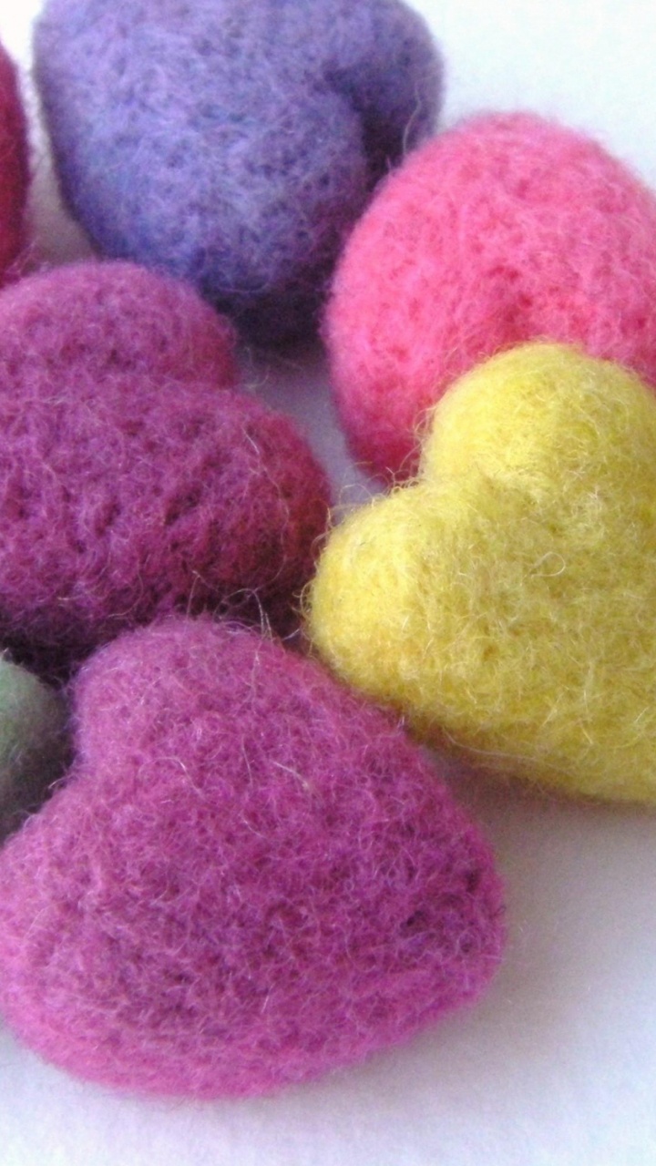 Обои сердце, шерстяные вещи, пурпурный цвет, пурпурный в разрешении 720x1280