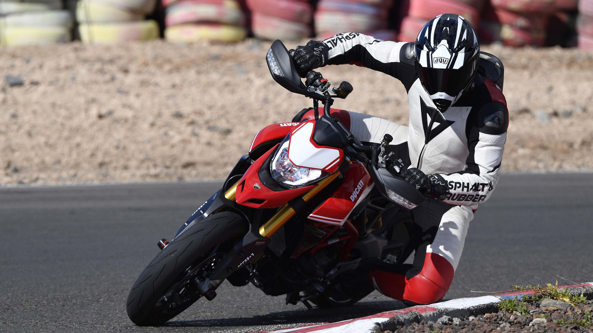 Обои мотоцикл, 2019 Дукати Хайпермотард 950, Дукати Хайпермотард 950, ducati, дукати desmosedici в разрешении 1920x1080