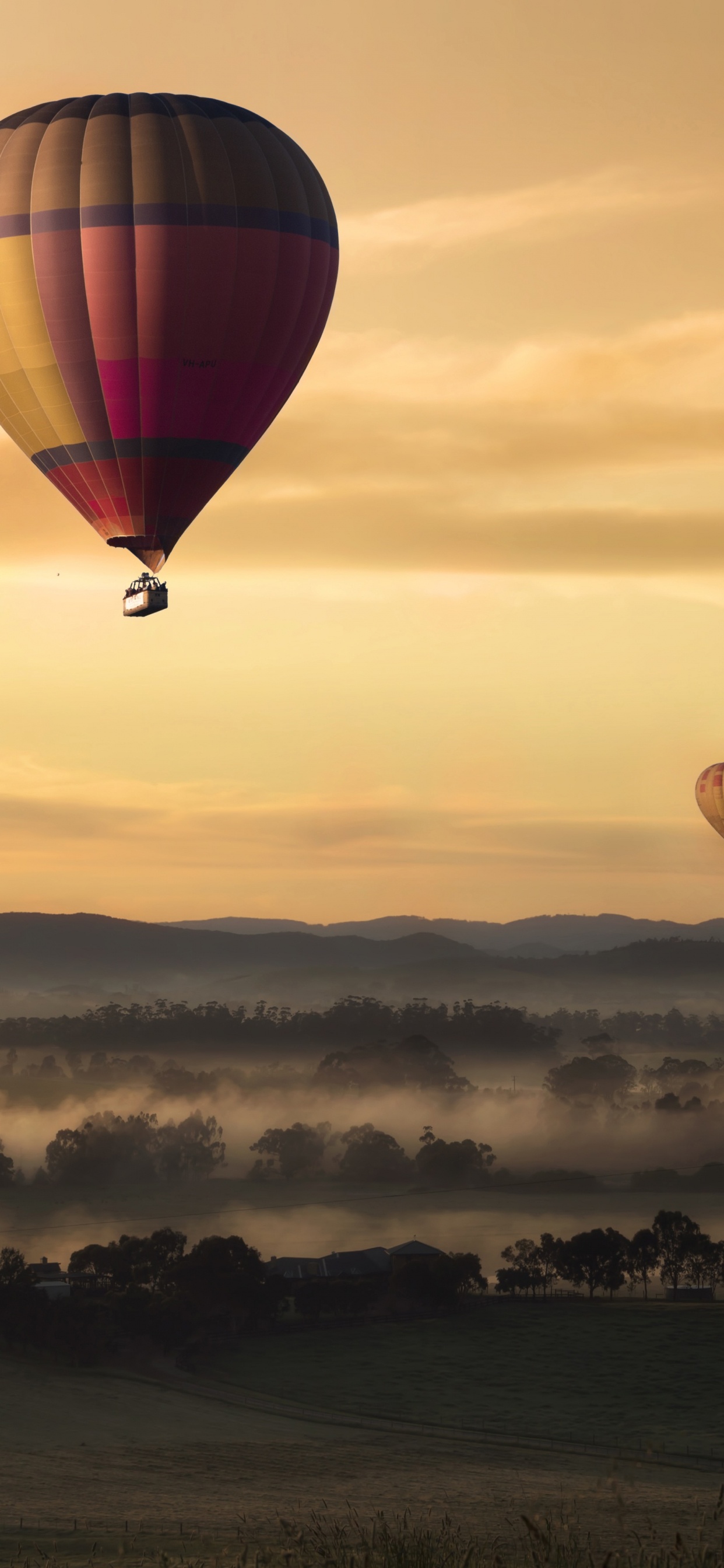 Обои воздушный шар, воздушный шарик, полеты на воздушном шаре, воздушные виды спорта, облако в разрешении 1242x2688